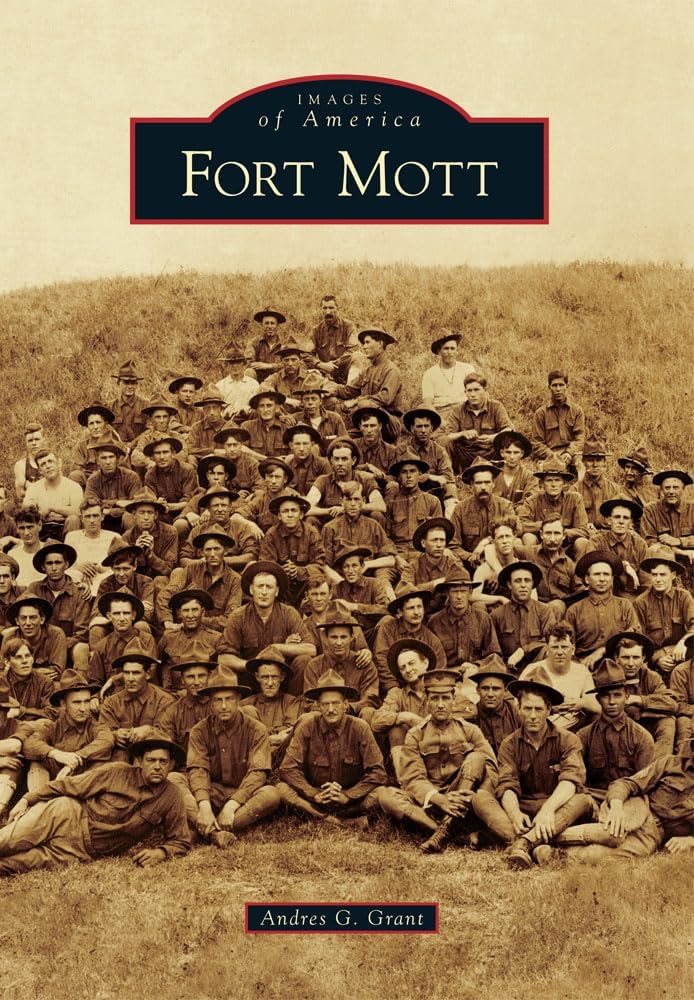 Fort Mott Paperback – Illustrated, 21 January 2013
