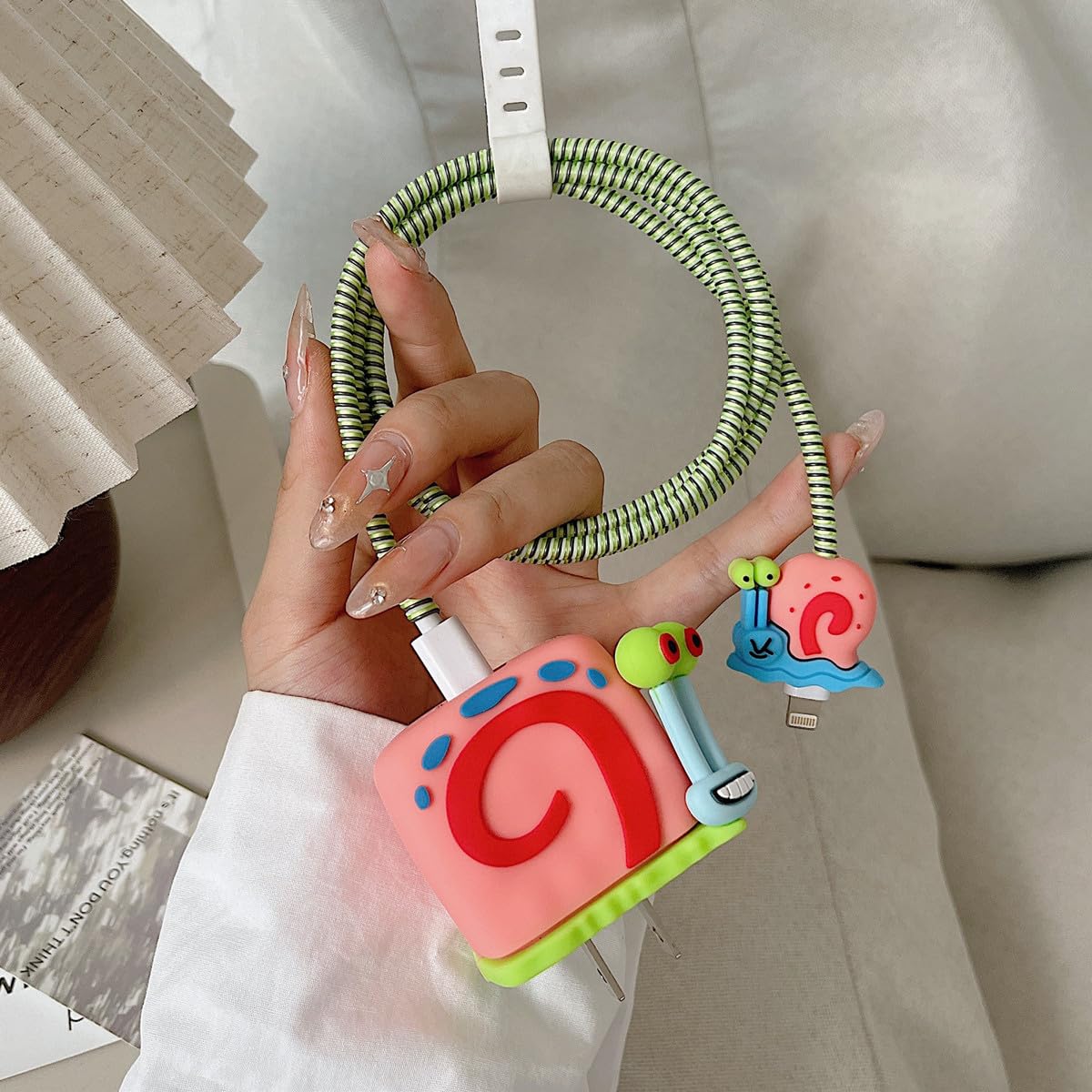 Custodia protettiva per iPhone 20 W con adattatore USB-C e cavo di ricarica, design unico, divertente motivo Kawaii 3D, protezione per cavo di ricarica, per famiglia, uomini, donne (lumaca