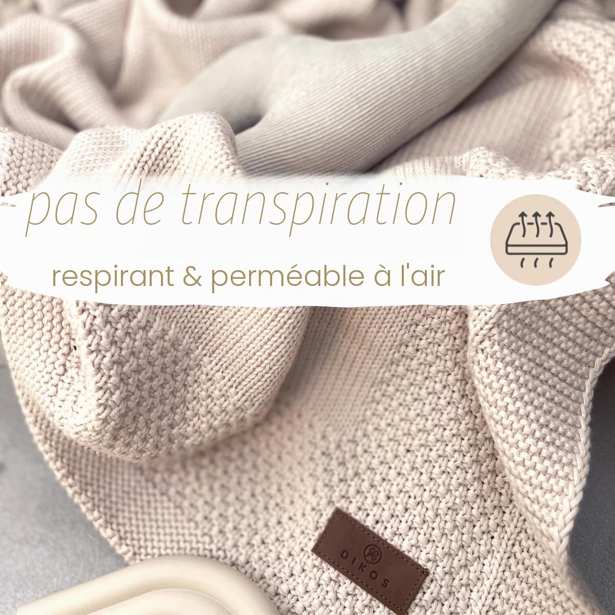 DIKOS® Couverture pour bébé en 100% Coton Bio GOTS | Couverture tricotée Douce pour Nouveau-né avec Bordure pour Fille/garçon Toute l'année | Durable en Coton | Cadeau de Naissance (Beige Naturel)