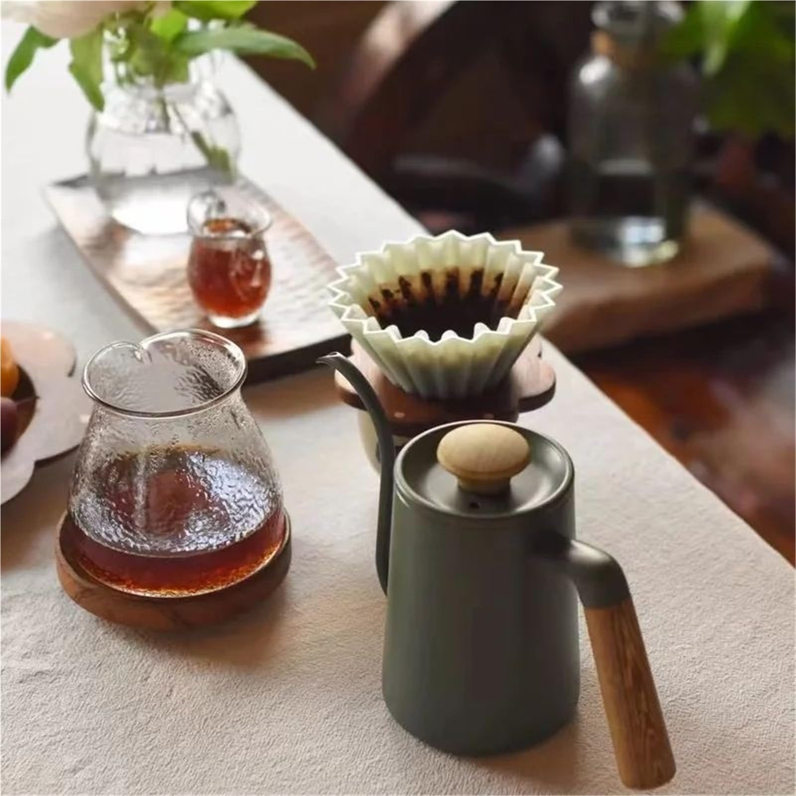 Kaffee Wasserkocher Handgebrühte Kaffeekanne Schwanenhalskanne Kaffeetropfer Coffeeware Teegeschirr for Outdoor-Camping Kaffeezubehör 300/600 ml Für Kaffee，Tee(Dark Green 300ml)