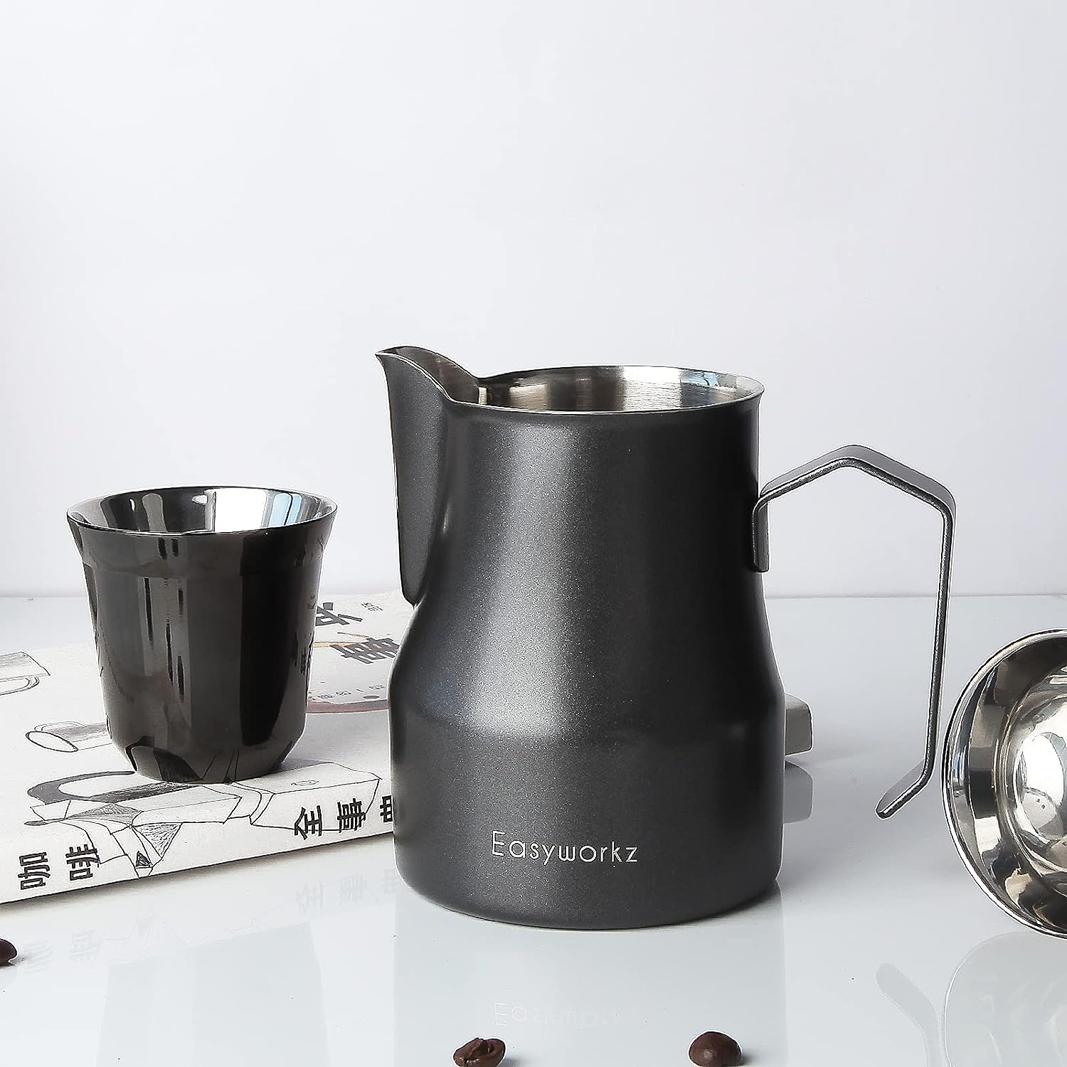 Easyworkz - Brocca per caffè espresso in acciaio inox, per latte e cappuccino, nero, 350 ml