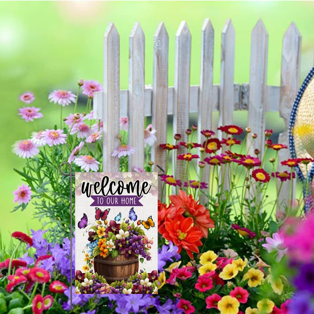 Gartenflagge „Welcome To Our Home“ – Doppelseitig, Lila Blumen