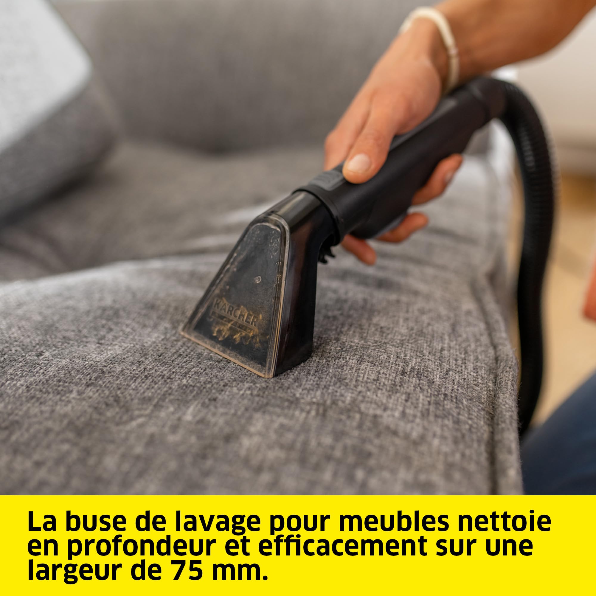 Kärcher Détacheur SE 2 Spot Care, puissance d'absorption : 450 W, réservoir d’eau propre: 1,5 l, surface : 2,89 m², poids: 4,2 kg, buse de lavage pour meubles, brosse pour taches et détergent RM 519
