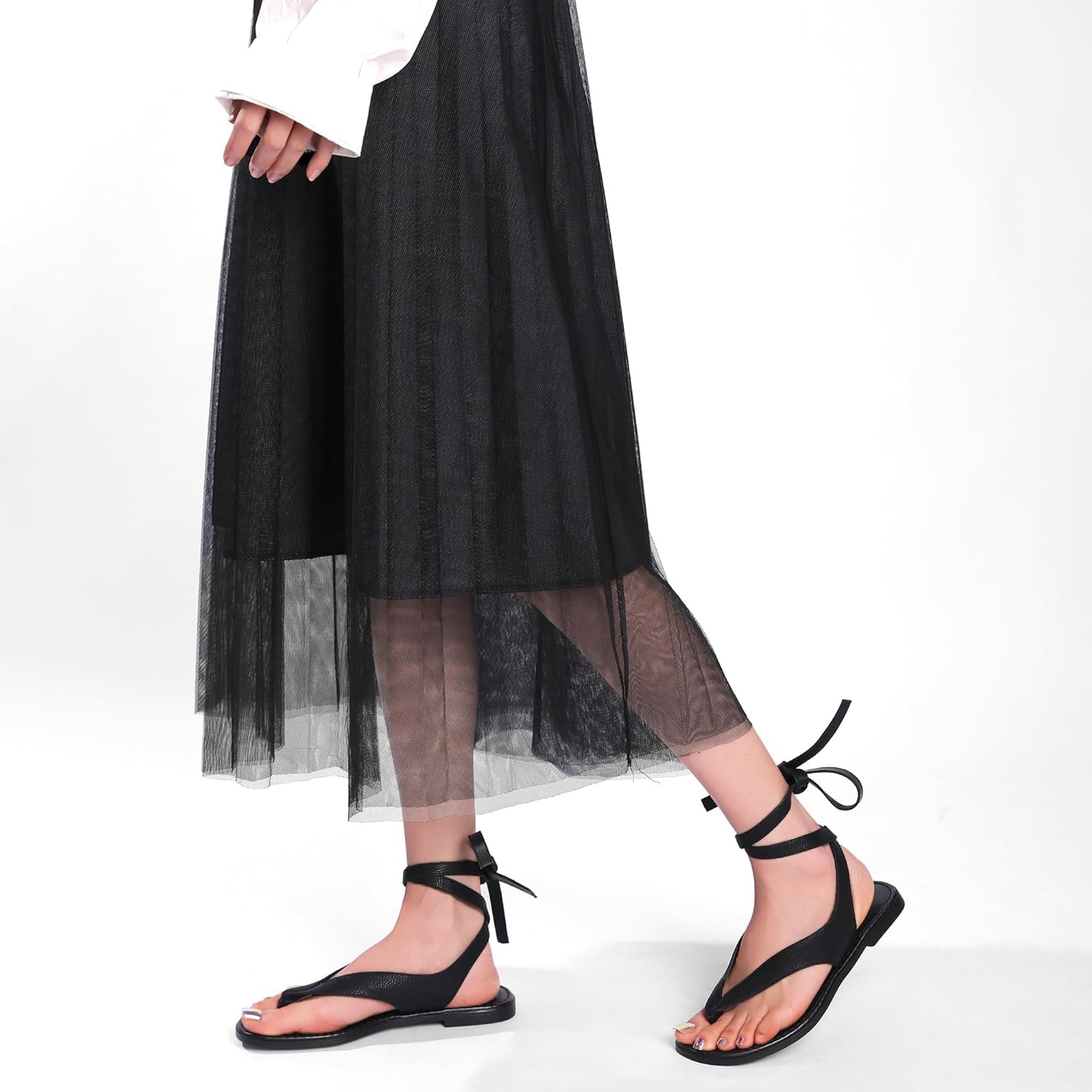 Molozoey Strap Flip Flop Flat Sandals for Women with Metal Circular Ankle Strappy Ladies Fashion Cute Summer Thong Sandals Dressy.