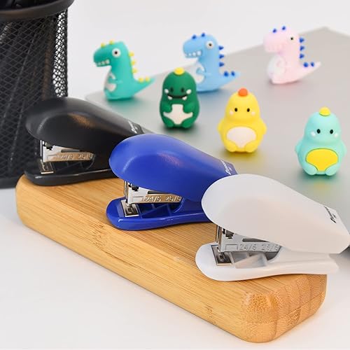 Miniatura 8 de Mini engrapadora con grapas, 3 piezas de escritorio de oficina, capacidad de 25 hojas, grapadora pequeña con 1440 grapas estándar, fácil de