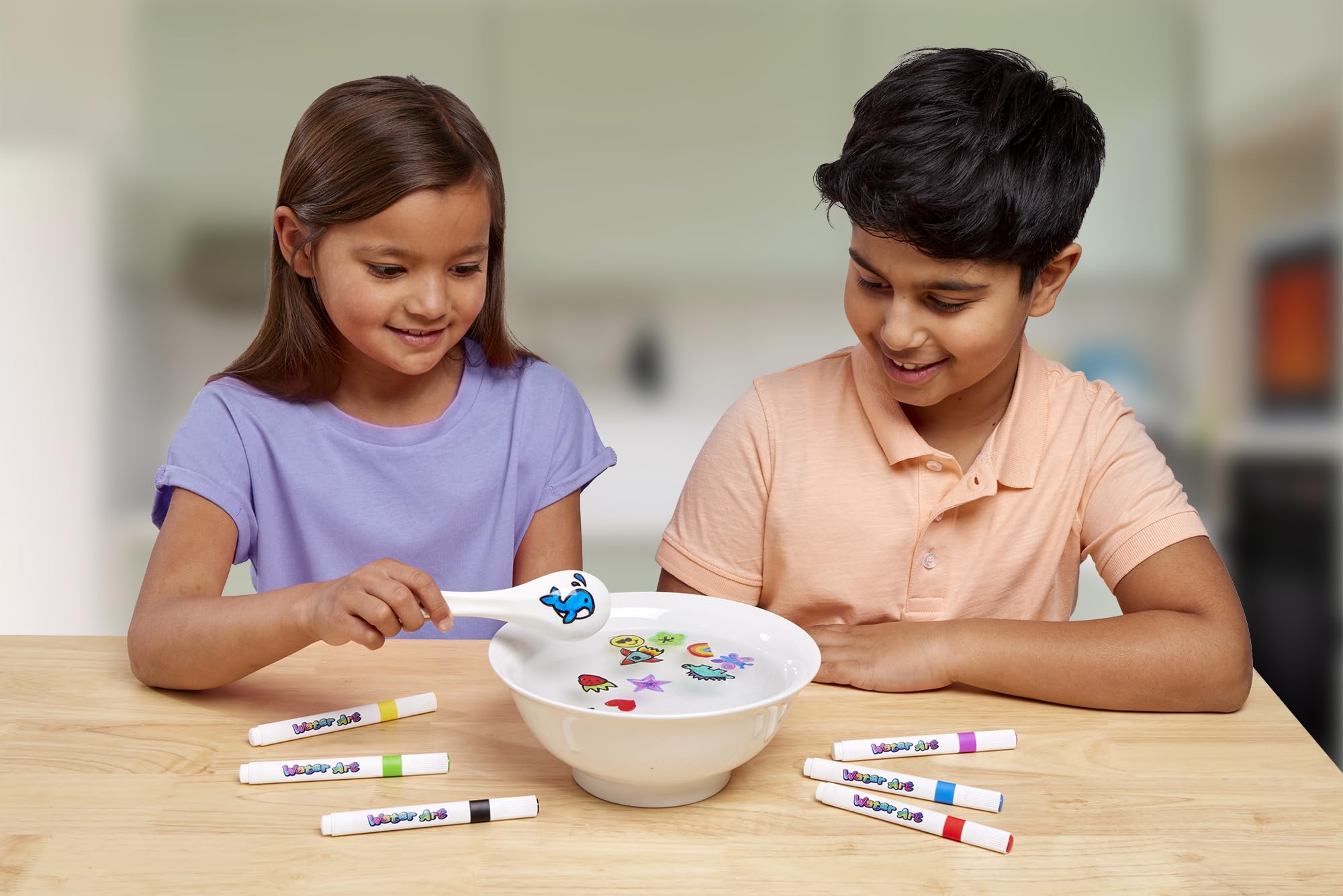 Water Art 6 Pack Magical Water Marker Pens & Ceramic Spoon - Image 3