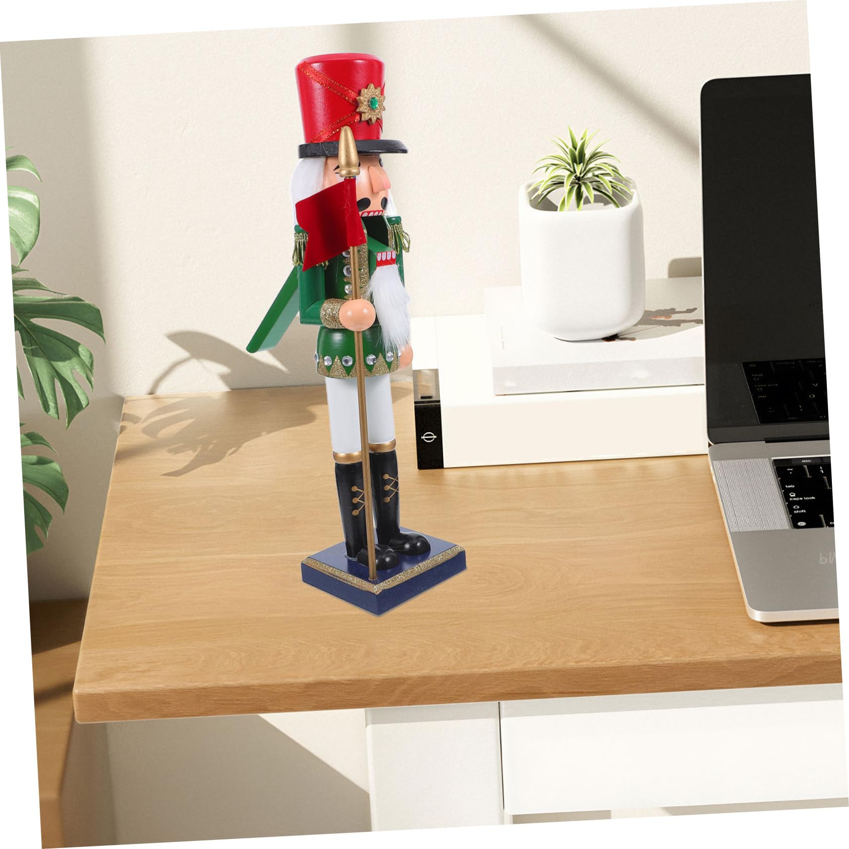 ULTECHNOVO Holz Nussknacker Soldat Figur Kleine Traditionelle Weihnachts Dekoration Handgefertigt aus Edlem Material für Schreibtisch und Regal