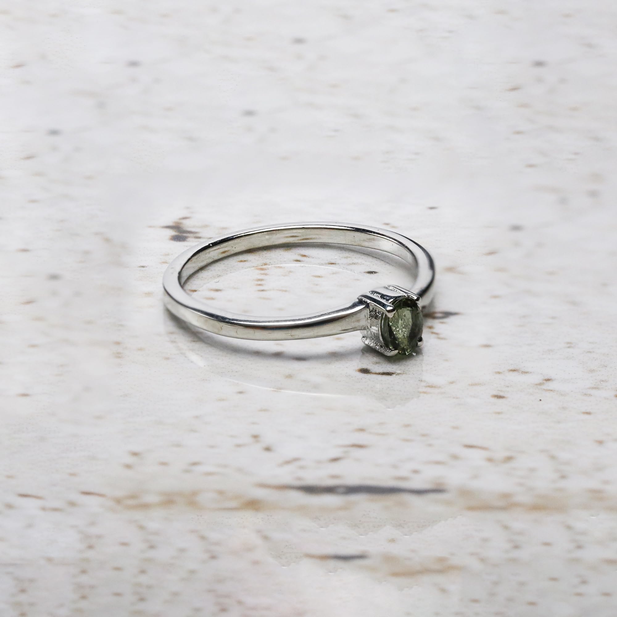 Anillo de compromiso de moldavita en plata de ley 925, joyería bohemia hecha a mano, anillo de promesa étnico para mujer con piedra preciosa natural