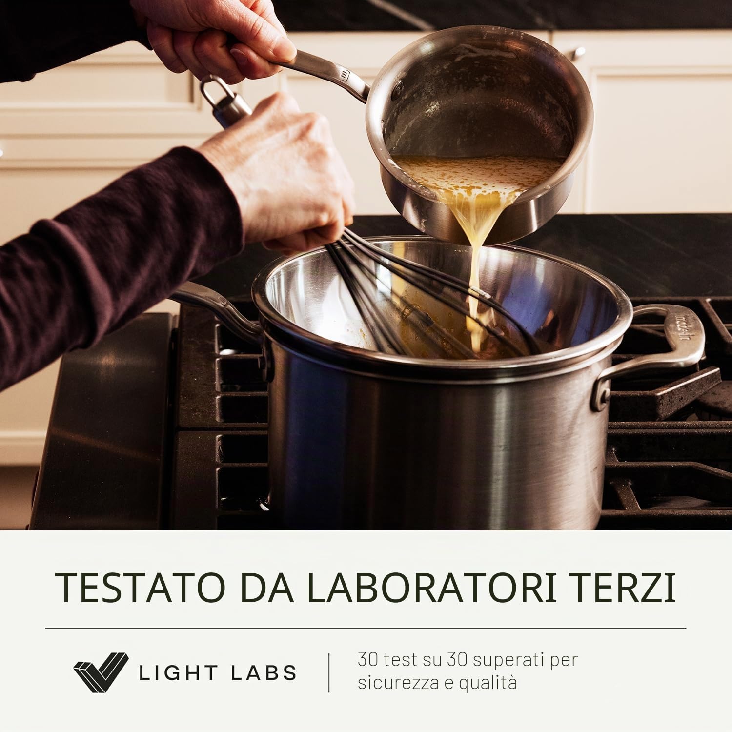 Made In Cookware - 4 Quarti Casseruola in acciaio inossidabile con coperchio - Prodotto in Italia - Pentola per salse rivestita in acciaio inossidabile a 5 strati - Pentole professionali