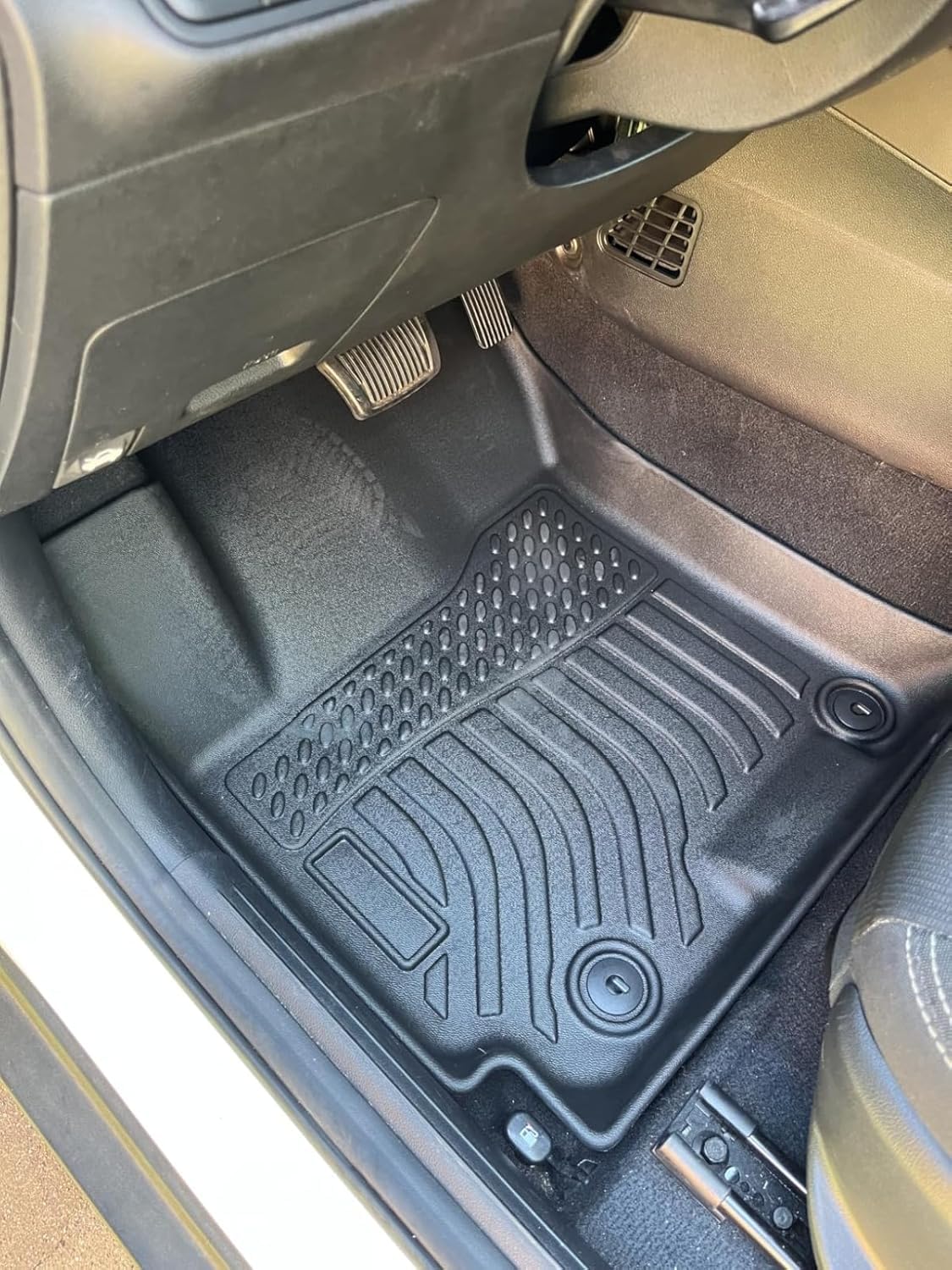 TPE Premium Life Long Car Floor Mats||Compatible for Mahindra XEV 9S||Set of 4 pcs||Waterproof and Anti-Slip, All Wheather Durable Car Mats|| Colour:- Black-image-21