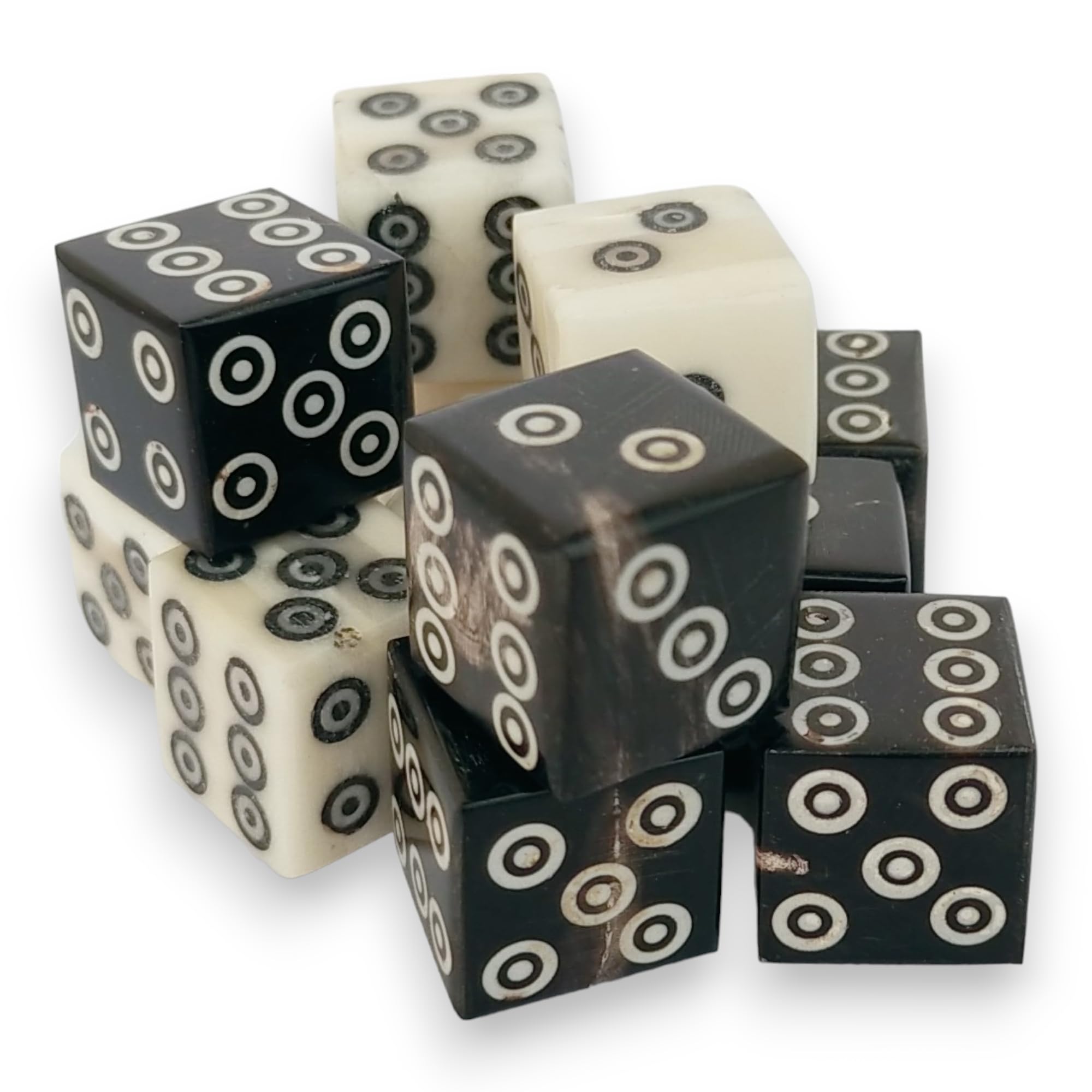 Amazon.com: Cords Essentials D6 Viking/Medieval Betting Bone and
