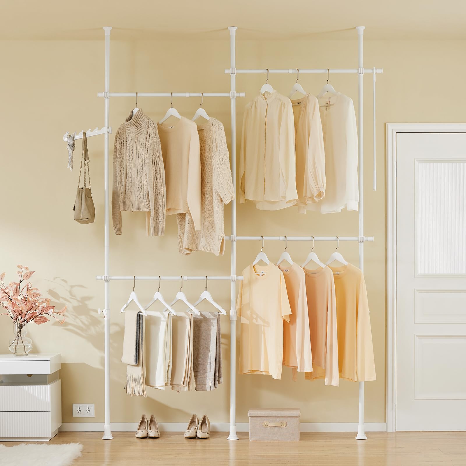 SoBuy Portant à vêtements télescopique solide - Penderie ouverte réglable avec tringles, Porte manteau pour chambre/dressing, Blanc KLS03-II-W