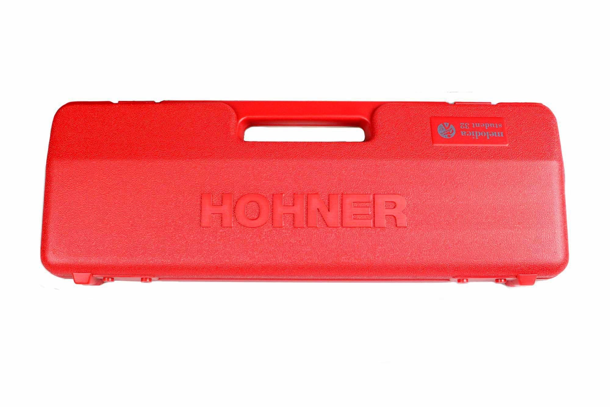 Student 32 Rojo