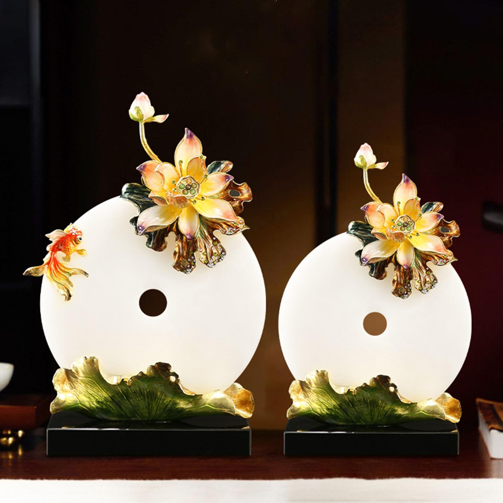 Dysk Jadeit Pi z lotosem Cloisonné - ozdoba bogactwa i pokoju Feng Shui, ręcznie robiony chiński wystrój emalii z kamieniami szlachetnymi na biurko w domu, ołtarz, prezent,26 * 12 * 40CM