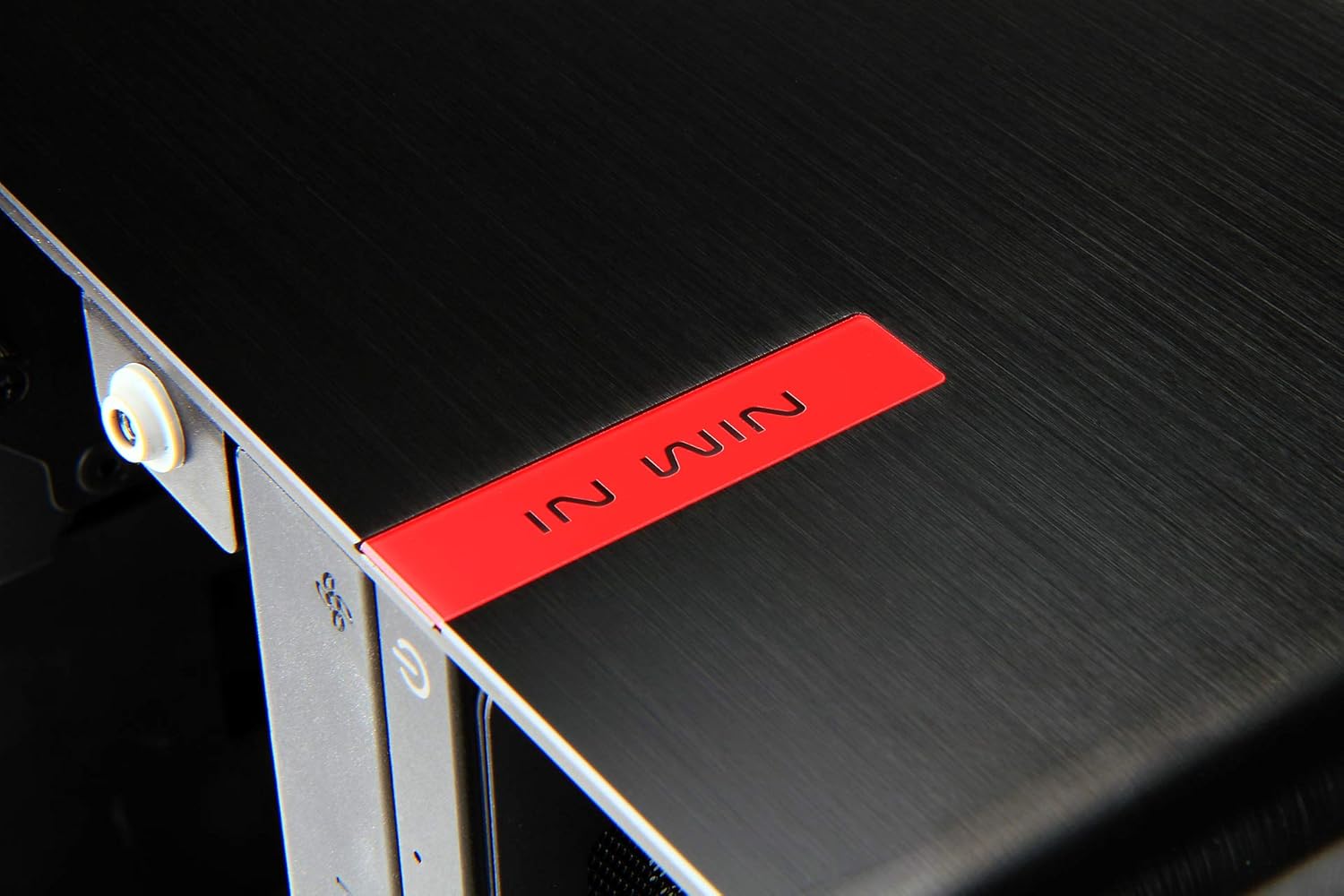 in Win Tempered Glass Mini-ITX Tower Computer Case Compatible with ATX PS2/ EPS 12V PSU Power Supply (901 Black)
