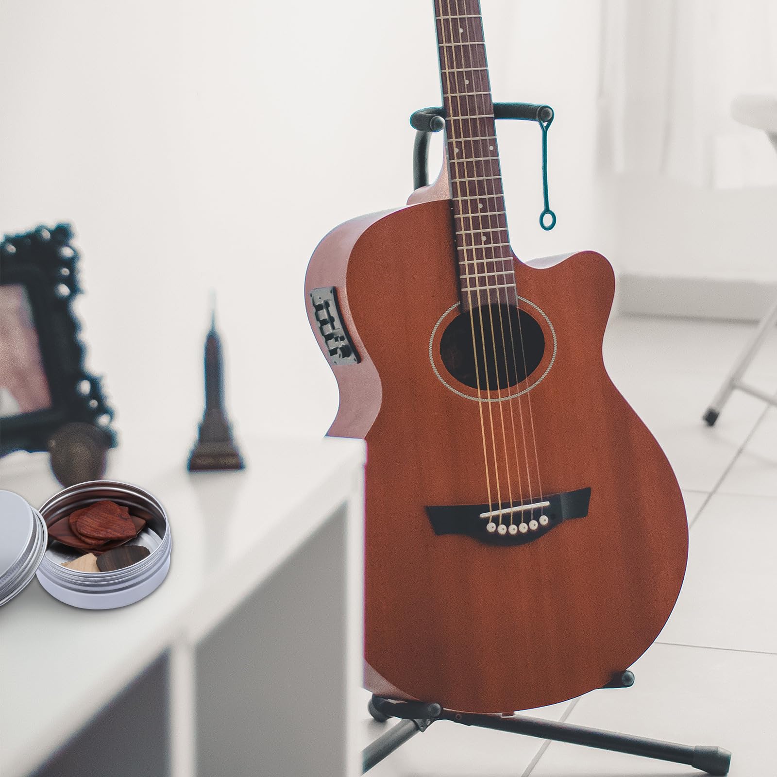 Vaguelly 10 Médiators en Bois pour Guitare Électrique et Acoustique avec Boîte de Rangement Portable, 10 Pièces Sûres et Résistantes, Accessoire pour Musicien