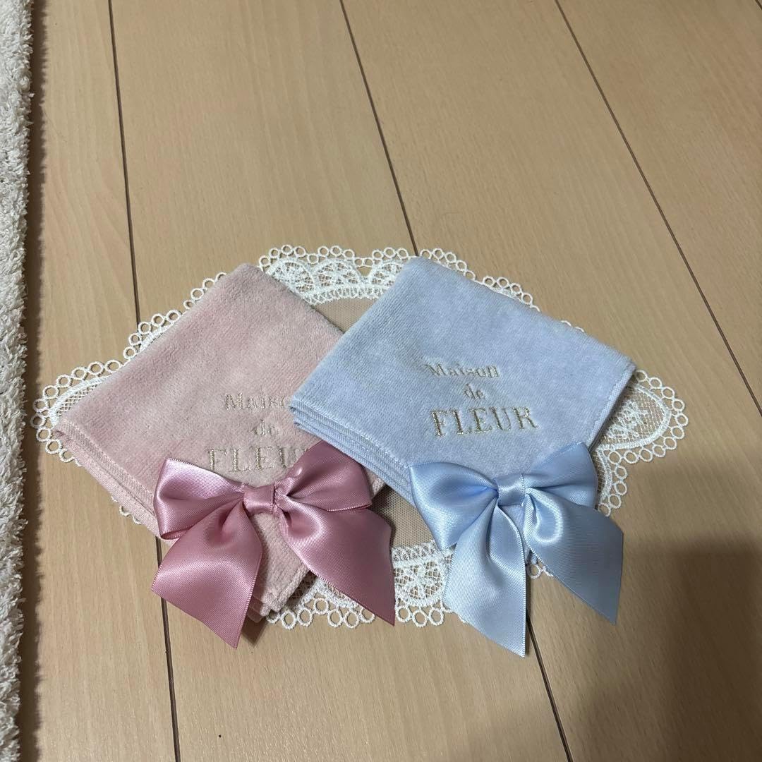 メゾンドフルール Maison de FLEUR リボン付きハンカチ 2色 セット