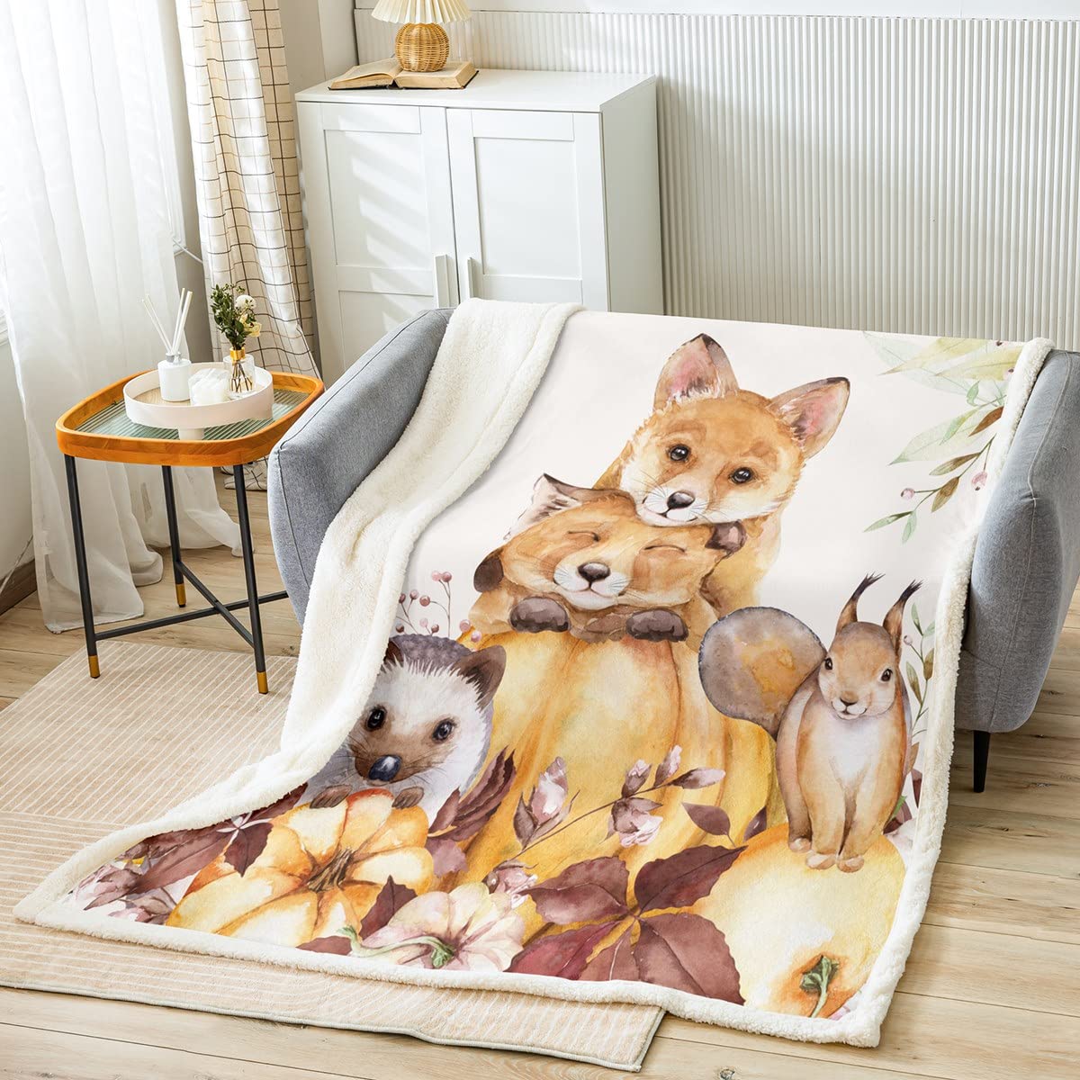 Coperta in pile Sherpa con zampa d'orso e animali selvatici in pile, natura selvaggia, simpatica volpe, coperta rustica per capanna di campagna, colore marrone, nero, sfocato, 125 x 150 cm