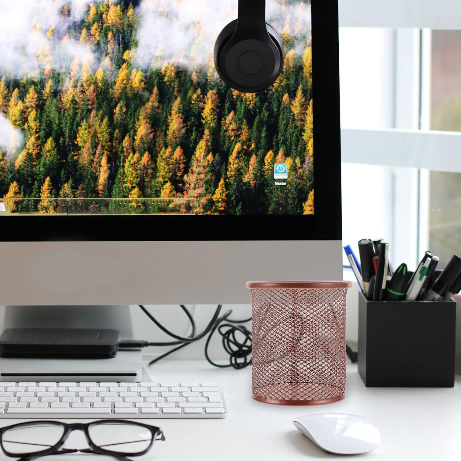 STOBOK 2Pcs Pen Holder Cup for Desk Mesh Paper Clip Holders Pencil Cup Organizer for Home Desk Office Pen Organizer
