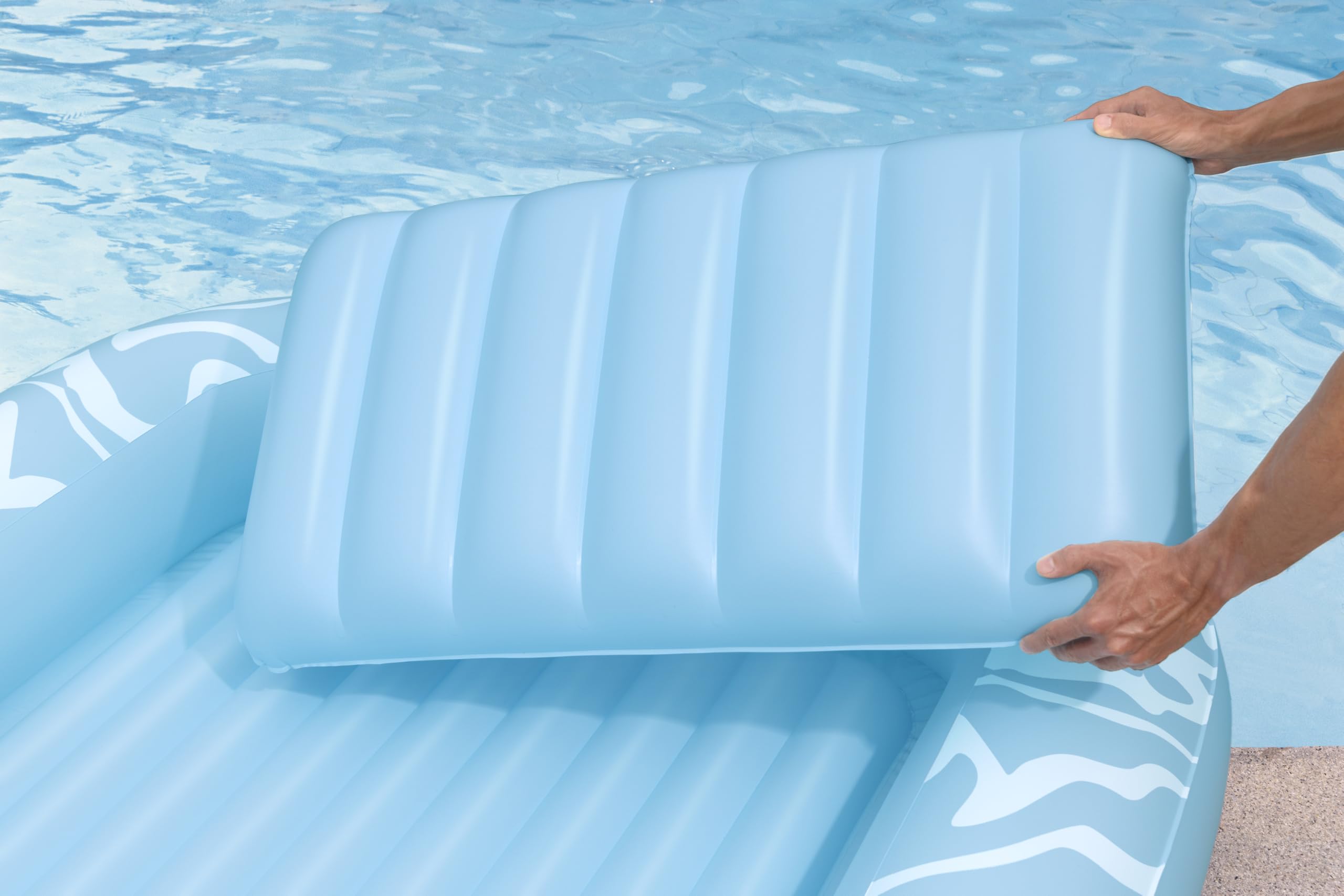 Bestway Aufblasbare Sonnenliege 203 x 137 cm – Große Poolliege & Wasserlounge für 1 Person, mit Kopfkissen & Getränkehalter, auch als Mini-Pool nutzbar für Pool, Strand & Garten