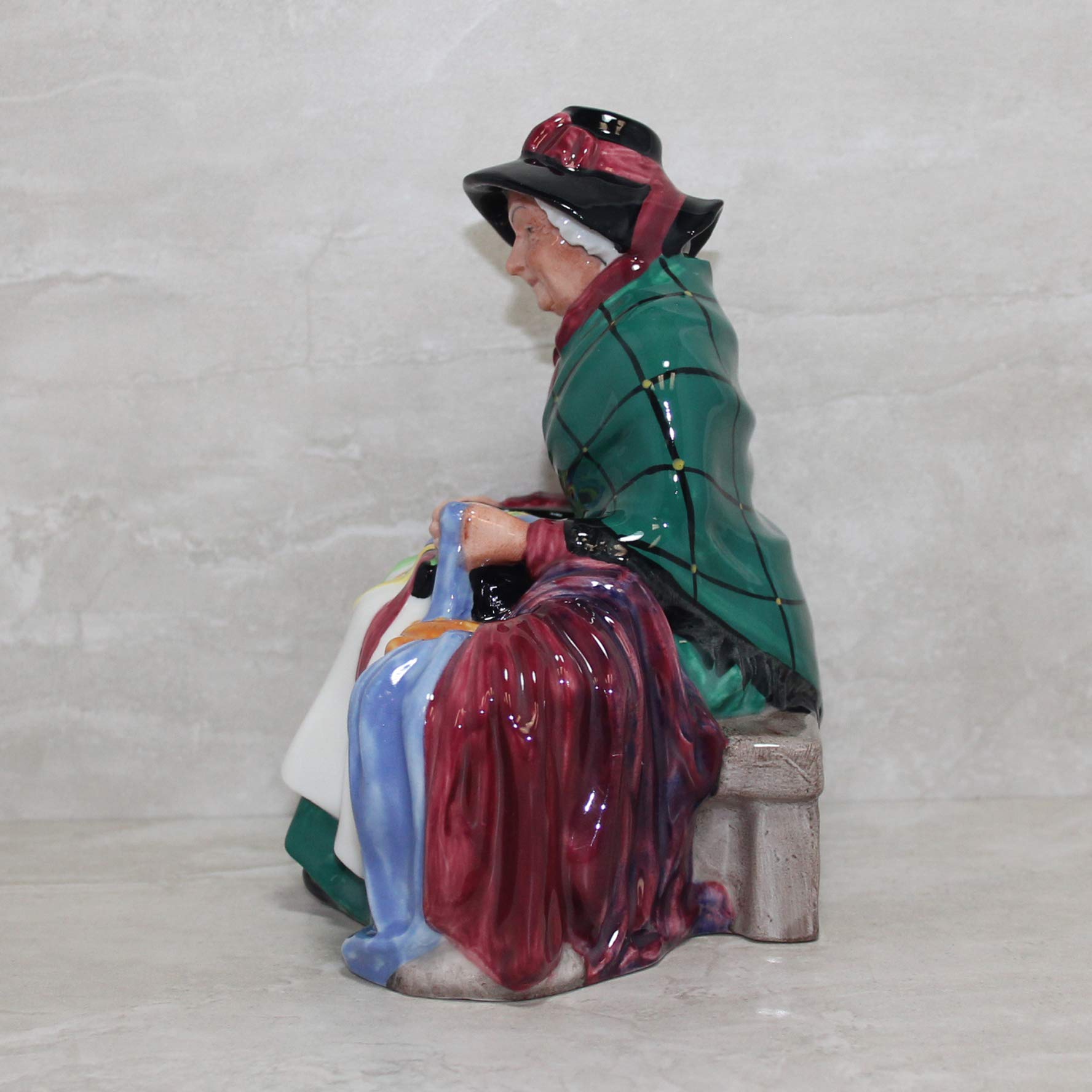 Amazon.com: Royal Doulton Silks and Ribbons HN2017 Figurine: Collectible  Figurines: Home & Kitchen