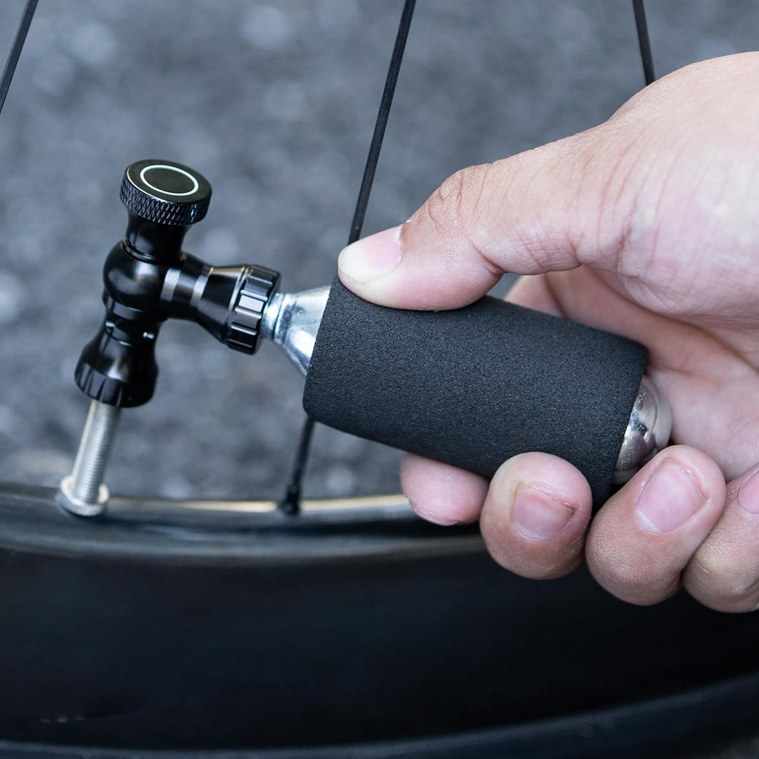 CO2 Inflator Head Bicycles Tyre Pumps Replacement CO2 Bike Tire Tires Filler with Insulated Sleeve Easy to Use Air with Insulated Sleeve