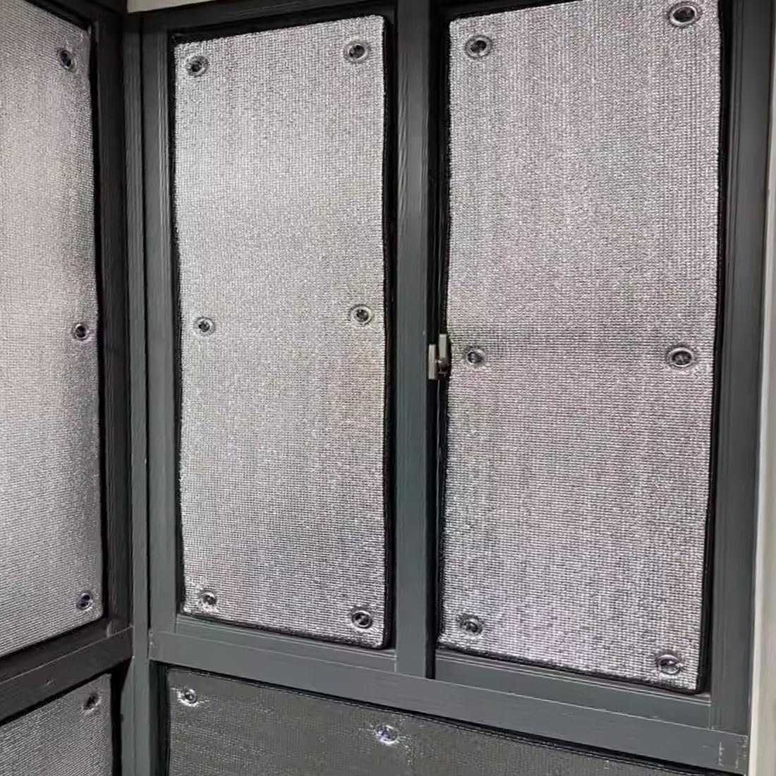 Pellicola Isolante In Alluminio Riflettente,Pellicola Oscurante Per Finestre In Vetro,Pellicola Per Vetri Finestre Privacy Anti UV Controllo Del Calore,per Ufficio Domestico (105x170cm/41''x67 - 5