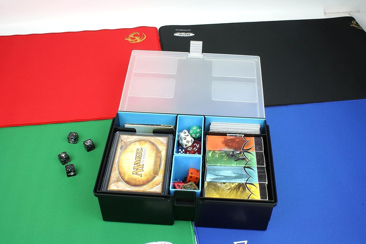 BCW Prime X4 XL Gaming Box | Spielkarten-Aufbewahrungsbox für Decks und Spielzubehör, inklusive herausnehmbaren Trennwänden und Würfelablagen | Sammelkarten-Aufbewahrungsbox für Gaming | Pokemon, MTG,