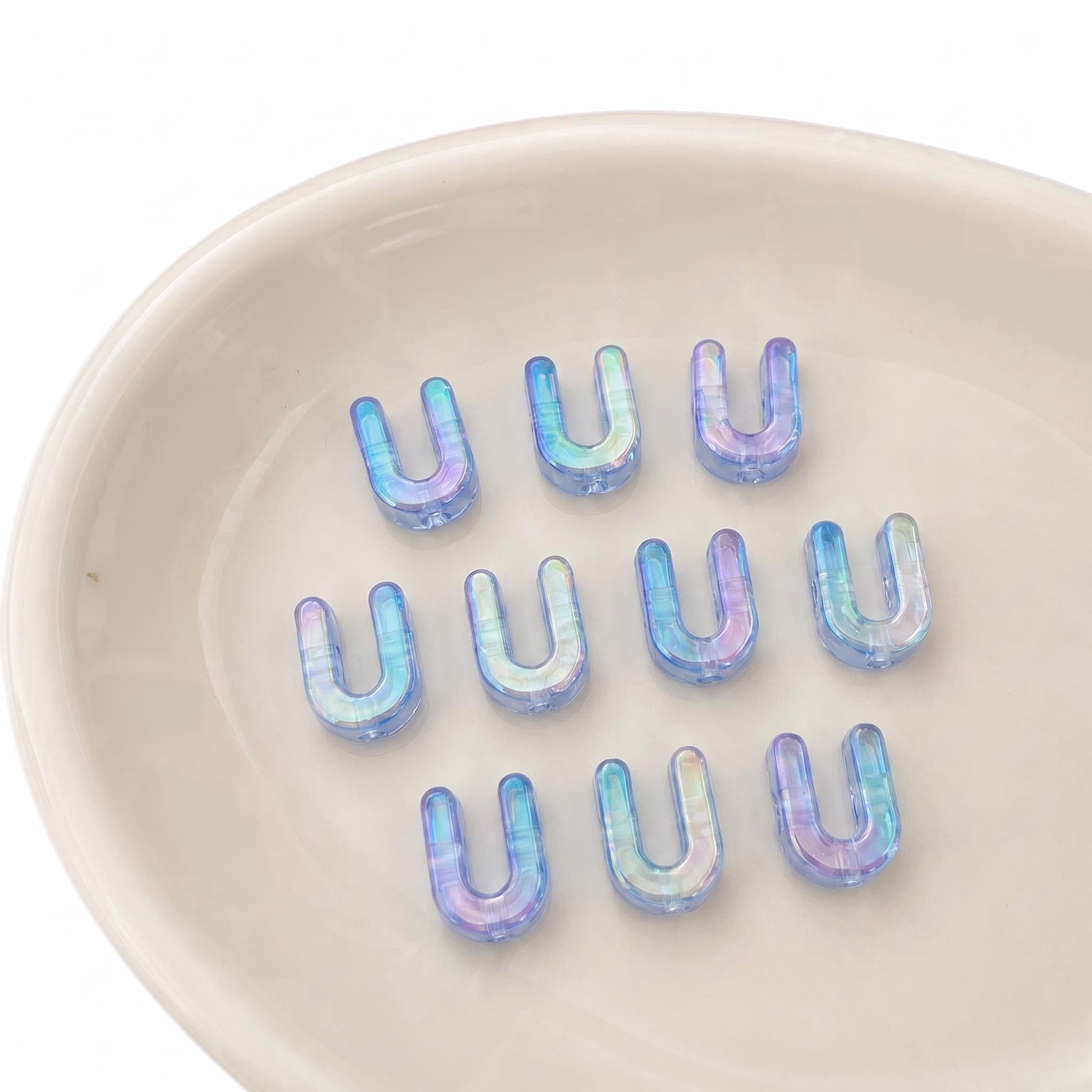 Letter Beads 10pcs, Large Acrylic Alphabet Beads with 6mm Hole, Iridescent Holographic UV Plated for Bracelet Making, Jewellery, Keyrings & Craft (Iridescent Blue, Letter U)