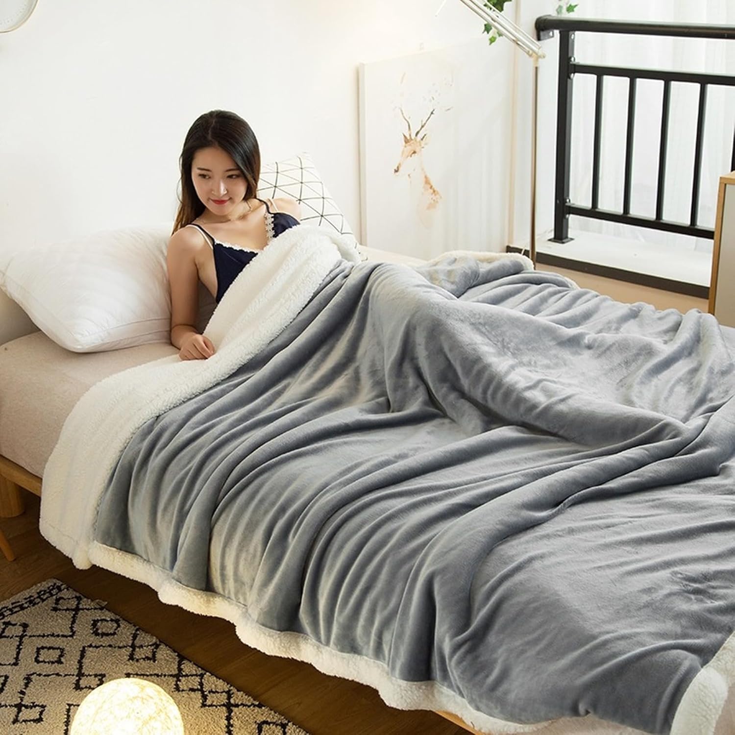 Amazon｜ブランケット・毛布 膝掛け 100*120cm ふわふわ 肌触り 冬用