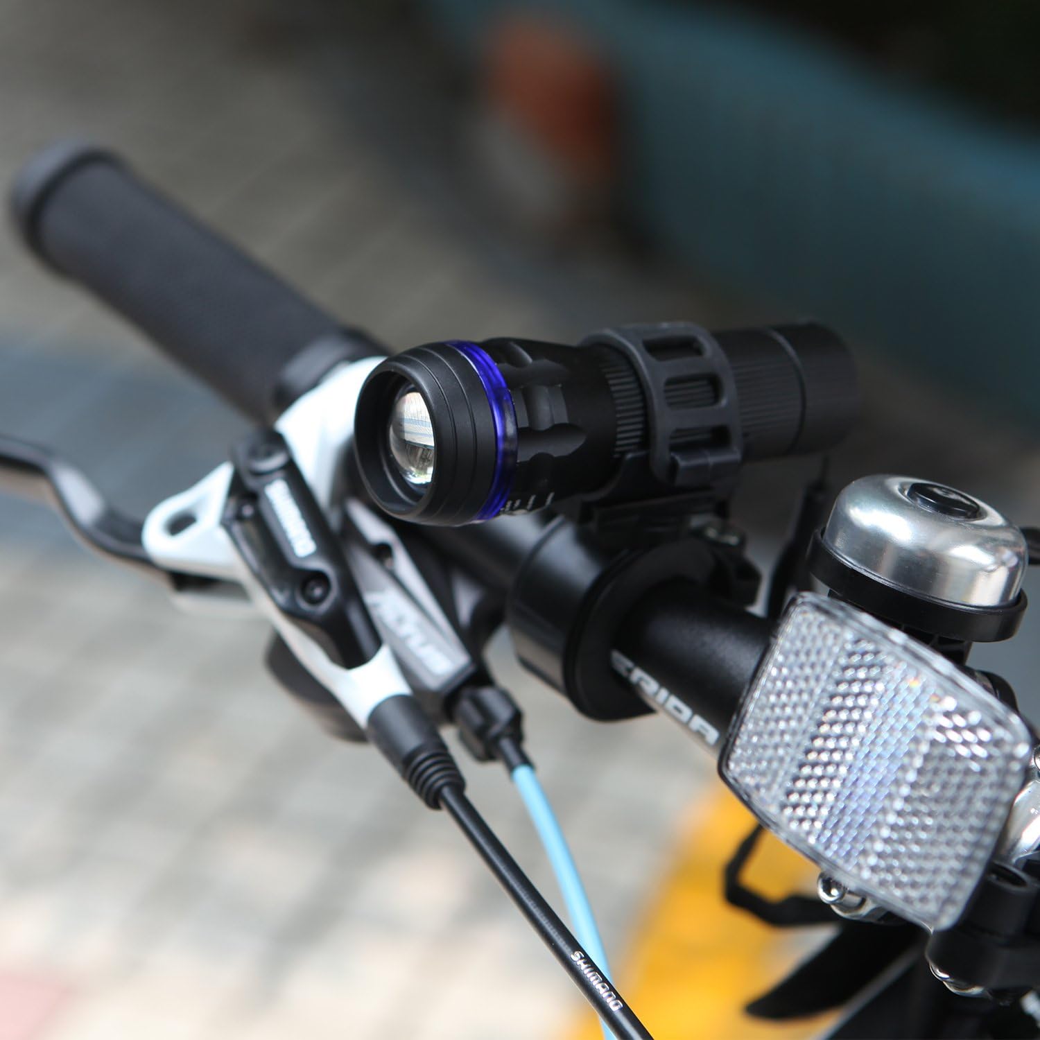 Wawacycles Bike Light 1-watt Cree Extrem Bright White LED Bicycle Zoomable Front Light/Headlight No Tools Required - Waterproof - Great Safety & Emergency Featuresbicycle Front Mount Headlight