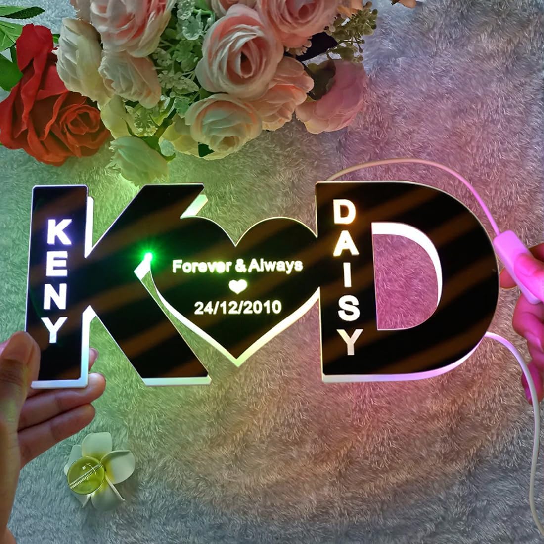 Personalized Heart Letter Mirror Light, Custom Couple Name Alphabet Mirror Neon Sign Acrylic Mirror Lamp, Color Changing Light Up Mirror Night Light for Bedroom Wedding Party Valentine Day Gift