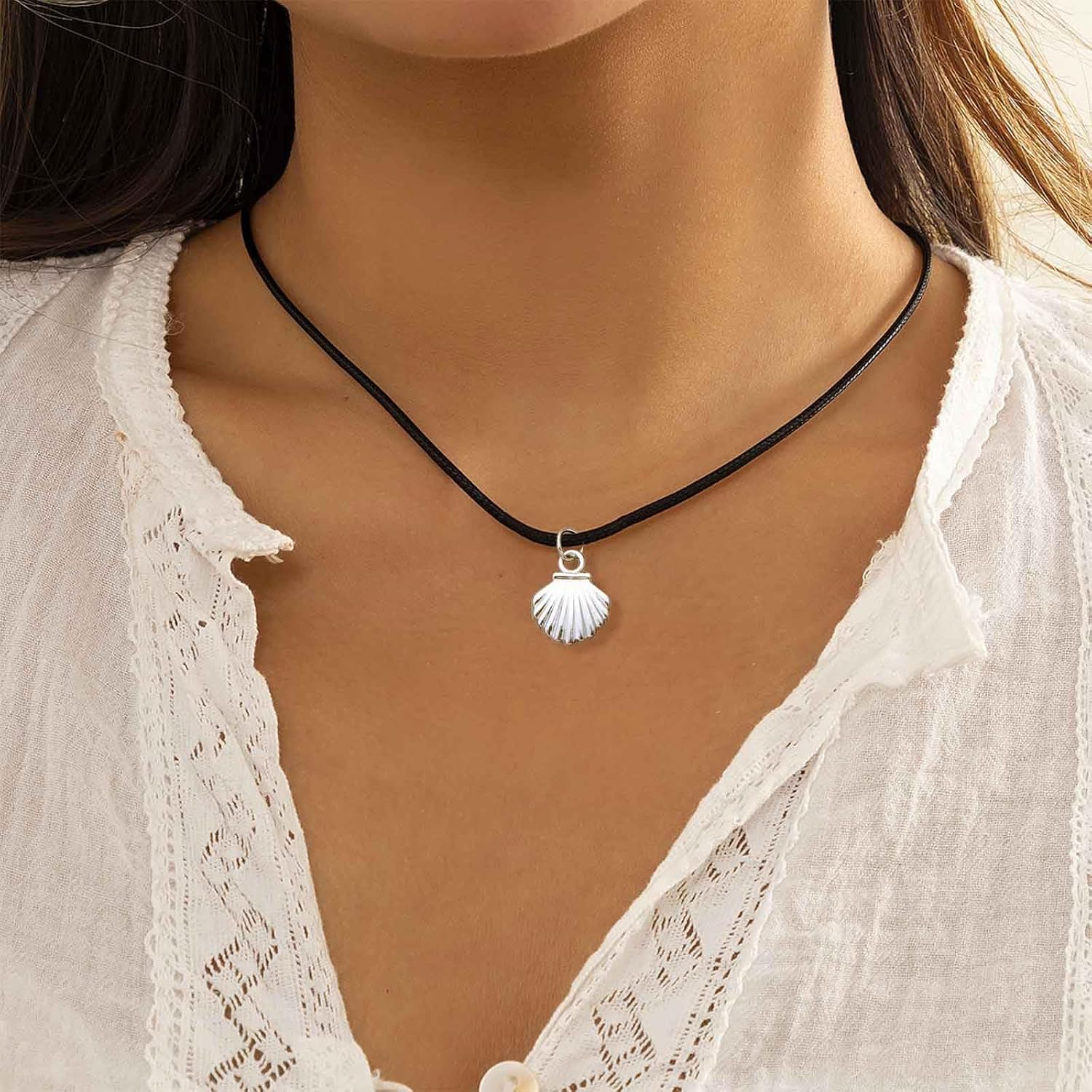 Boho Leather Choker Vintage Black Leather Cord Necklace Gothic Suede Rope Necklace Seashell Collar Short Collarbone for Women - Image 3