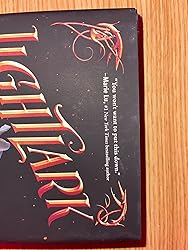 Amazon.com: Lightlark (The Lightlark Saga Book 1): 9781419760877: Aster ...