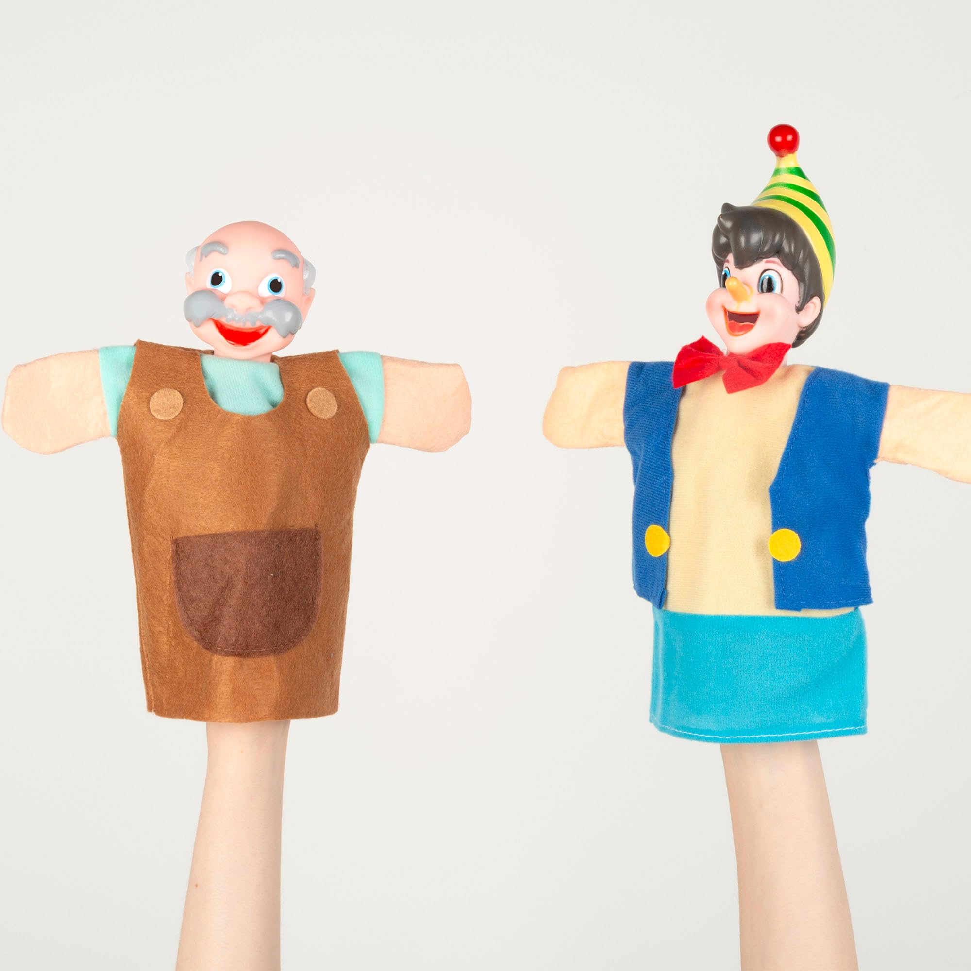 ColorBaby Cucu Show Set Teatro Marionetas Pinocho, 4 títeres 25 cm, Materiales Suaves y Seguros, Juguetes Infantil, para Jugar en Grupo o Pasar Tiempo en Familia (39172)