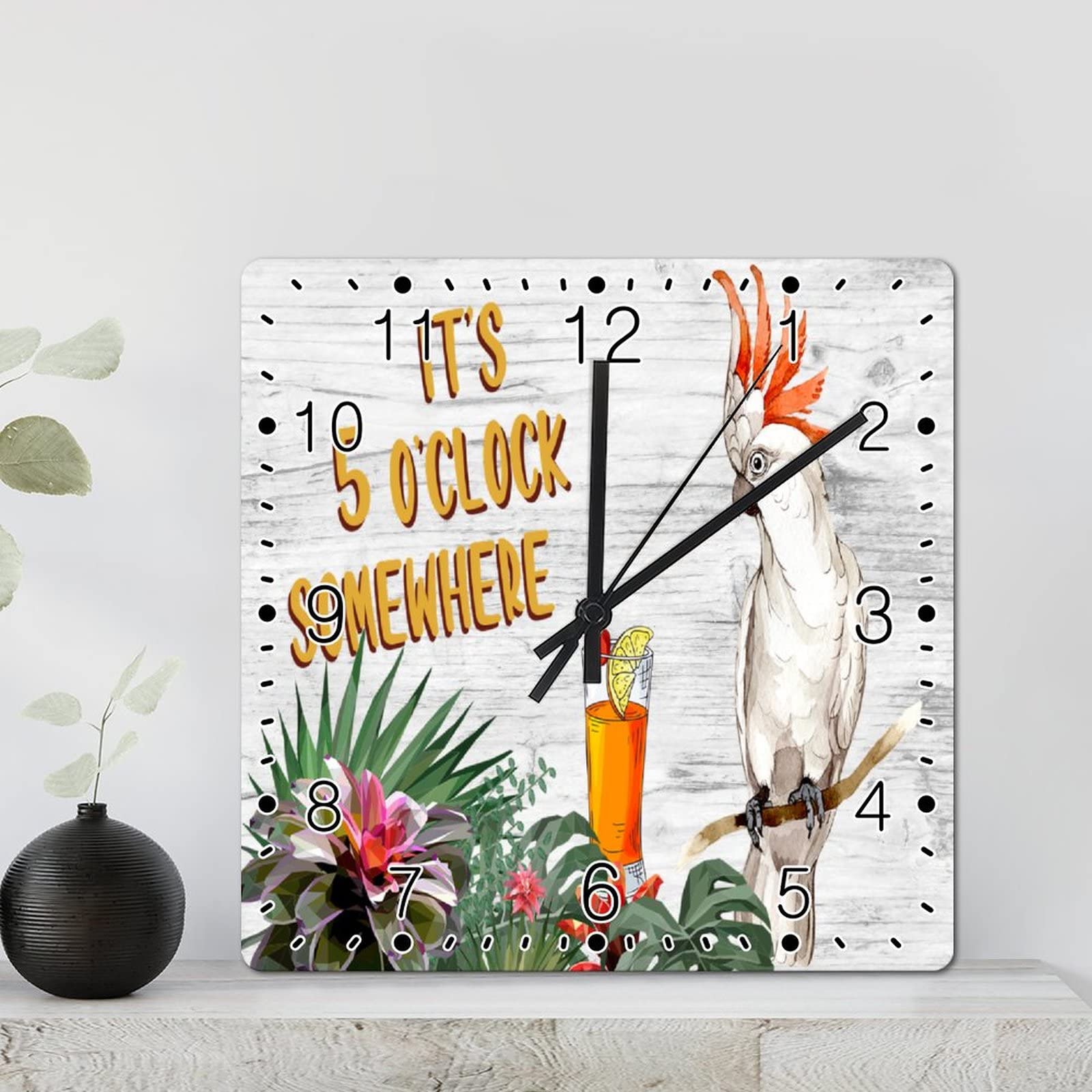 Grande horloge murale tropicale pour créer une ambiance cabane de plage dans votre séjour