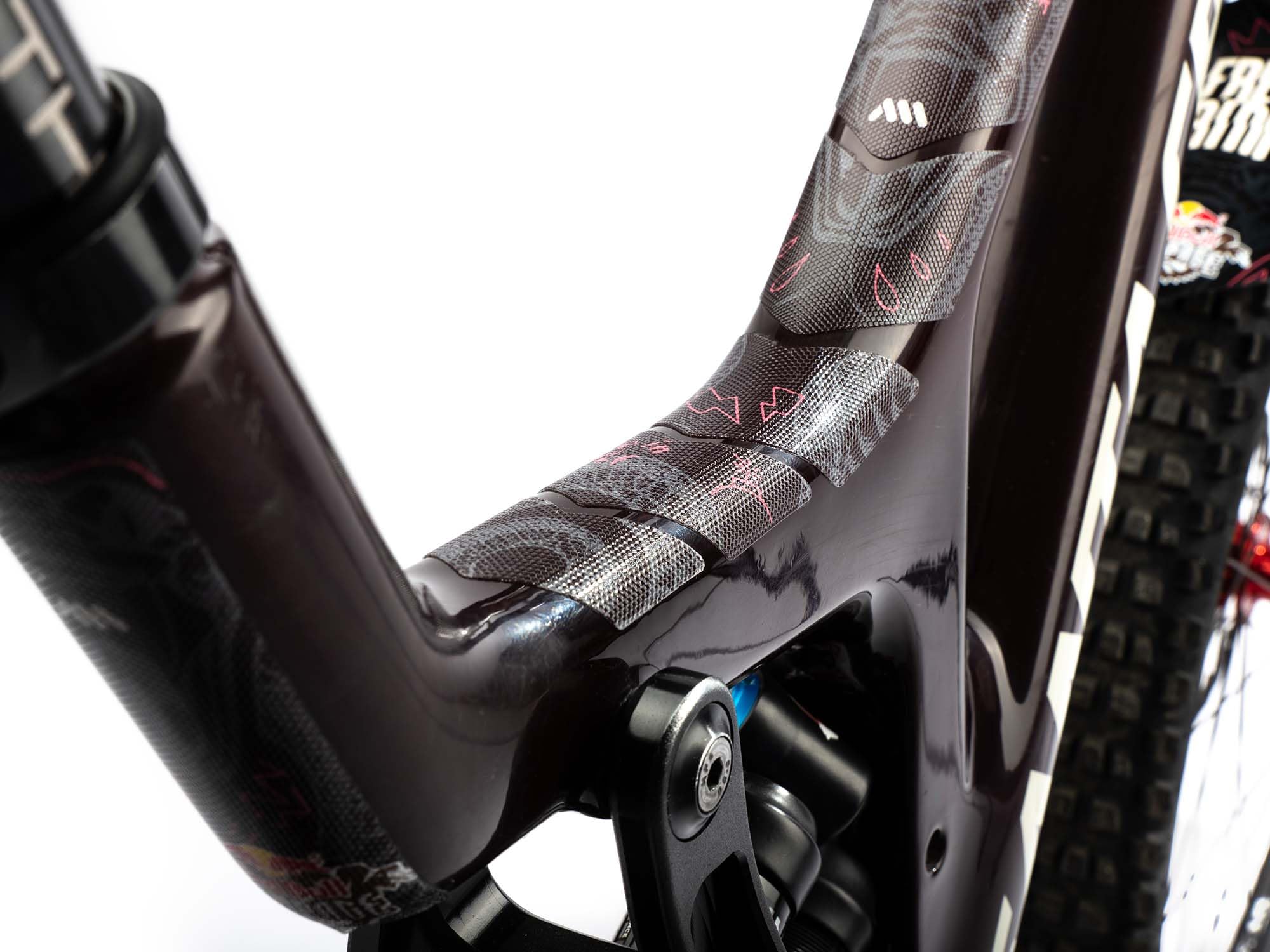 Kit de Protection de Cadre VTT en Film PVC Ultra résistant de 380 µm Contenant 10 pièces universelles. Installation Facile sans Bulles, Qui est également résistant aux UV et ne jaunit Pas.
