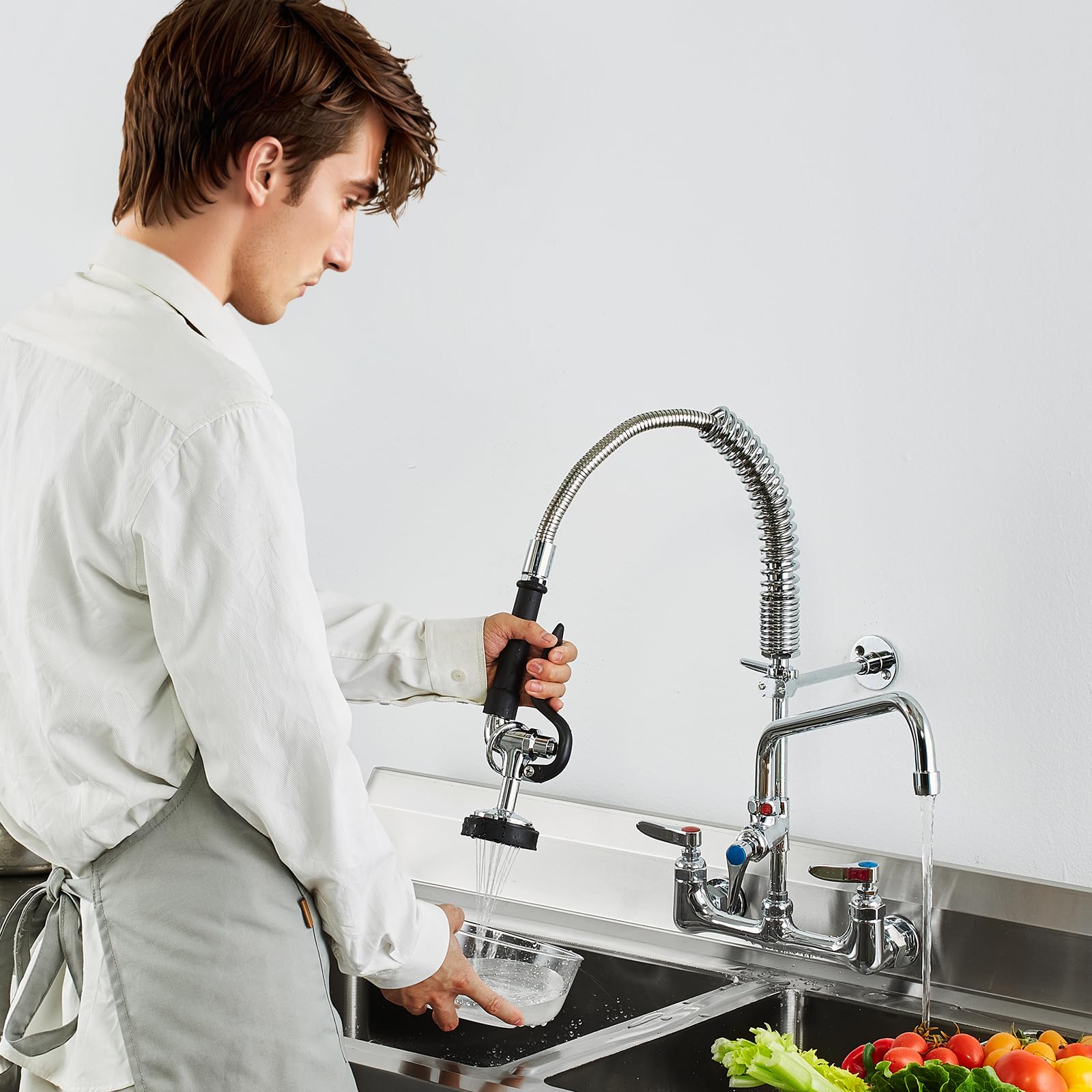 VEVOR Grifo Comercial con Rociador de Preenjuague, 53,34 cm de Altura, 20,32 cm de Centro, Caño Oscilante, Grifo para Fregadero de Cocina de Montaje en Pared, Dispositivo Construido en Latón