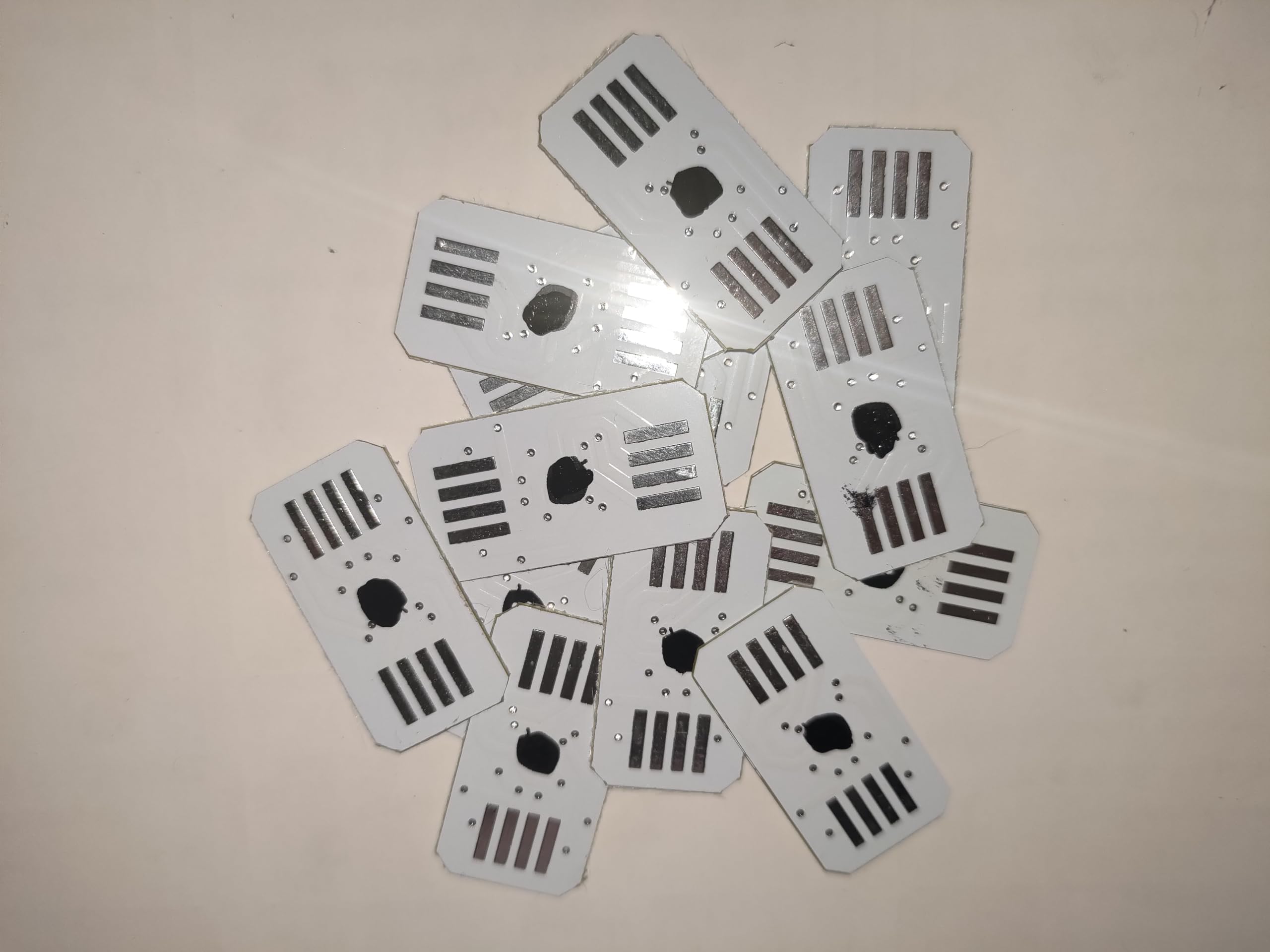 12-Pack Rigid White Link Connector for Nanoleaf Aurora Light Panels (NC04-0002), Minimalist Style