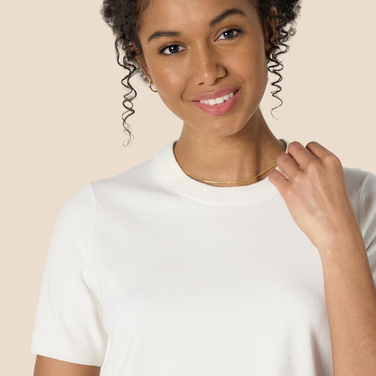 Amazon Essentials Women's Regular-Fit Short Sleeve Pullover Sweater Top - Image 3