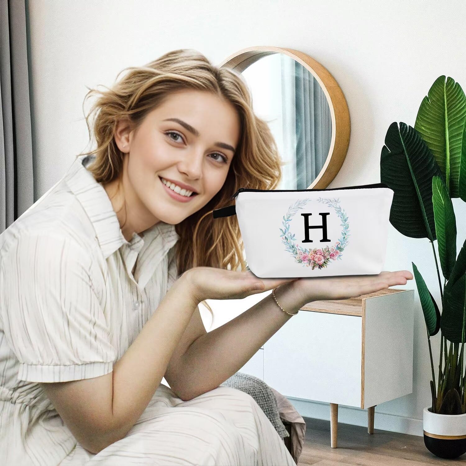 A-Z Floral Personalized Monogrammed Makeup Bag with Zipper Travel Toiletry Pouch Birthday Wedding Presents for Bride Bridesmaid Simple Floral Cosmetic Bag for Women (Capital H) - Image 6