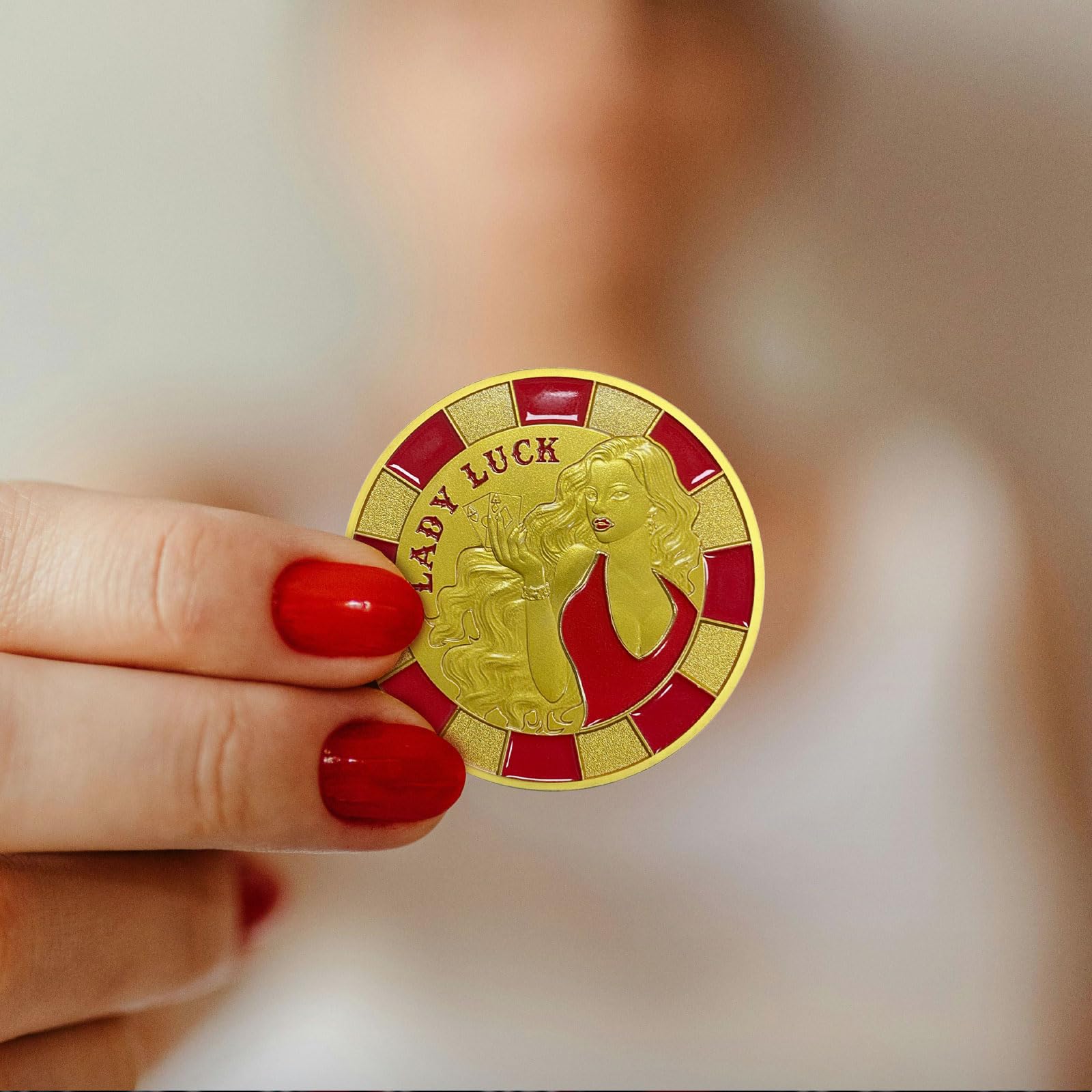 Jeton de casino avec capsule de pièce de monnaie, champion de poker, jeu de table gagnant, carte de poker, garde, chance, jeton de défi  15
