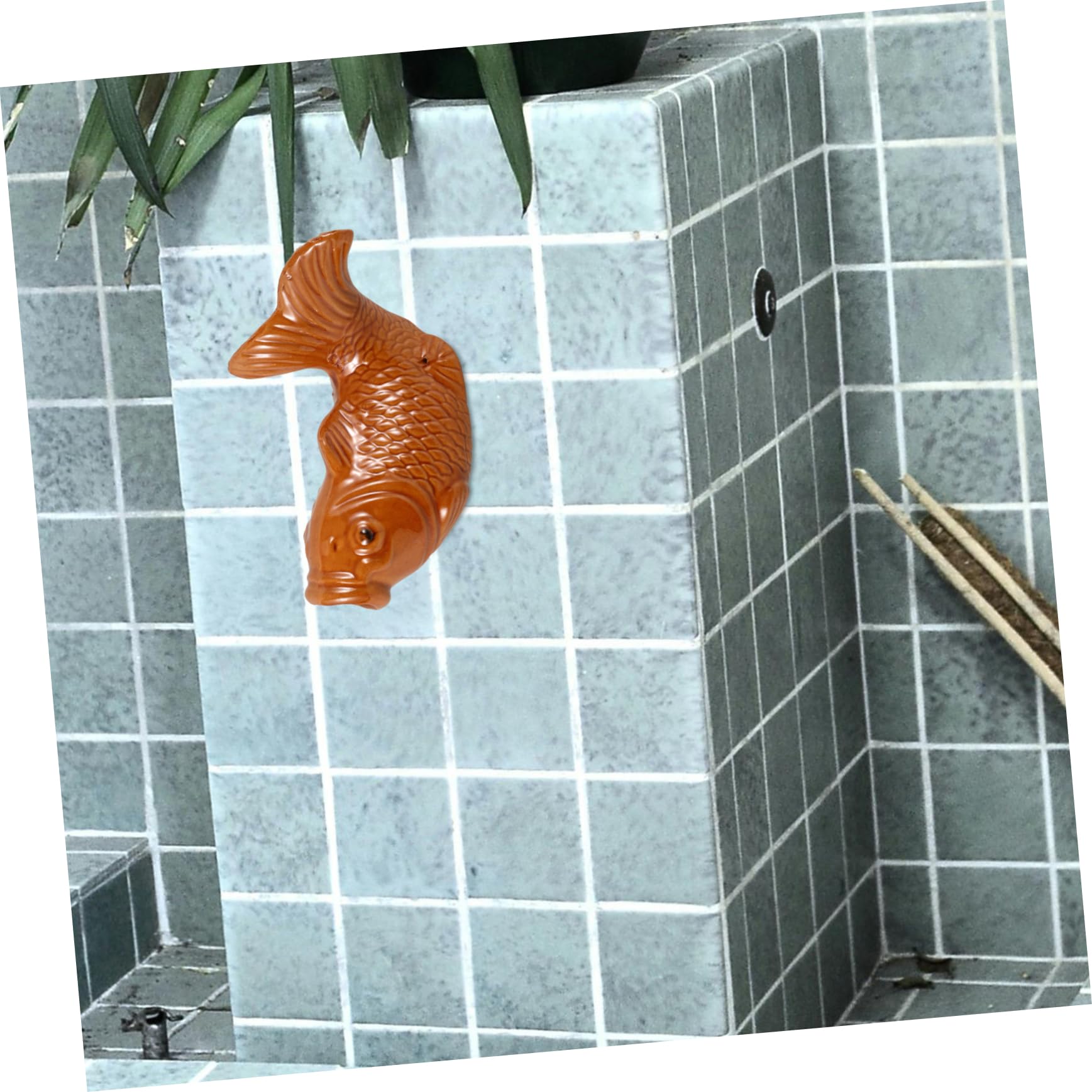 Cabilock Fontana Decorativa Ceramica con Spout Pesce per Giardino e Balcone Accessorio per Circolazione Stile Naturale per Piante e Laghetti