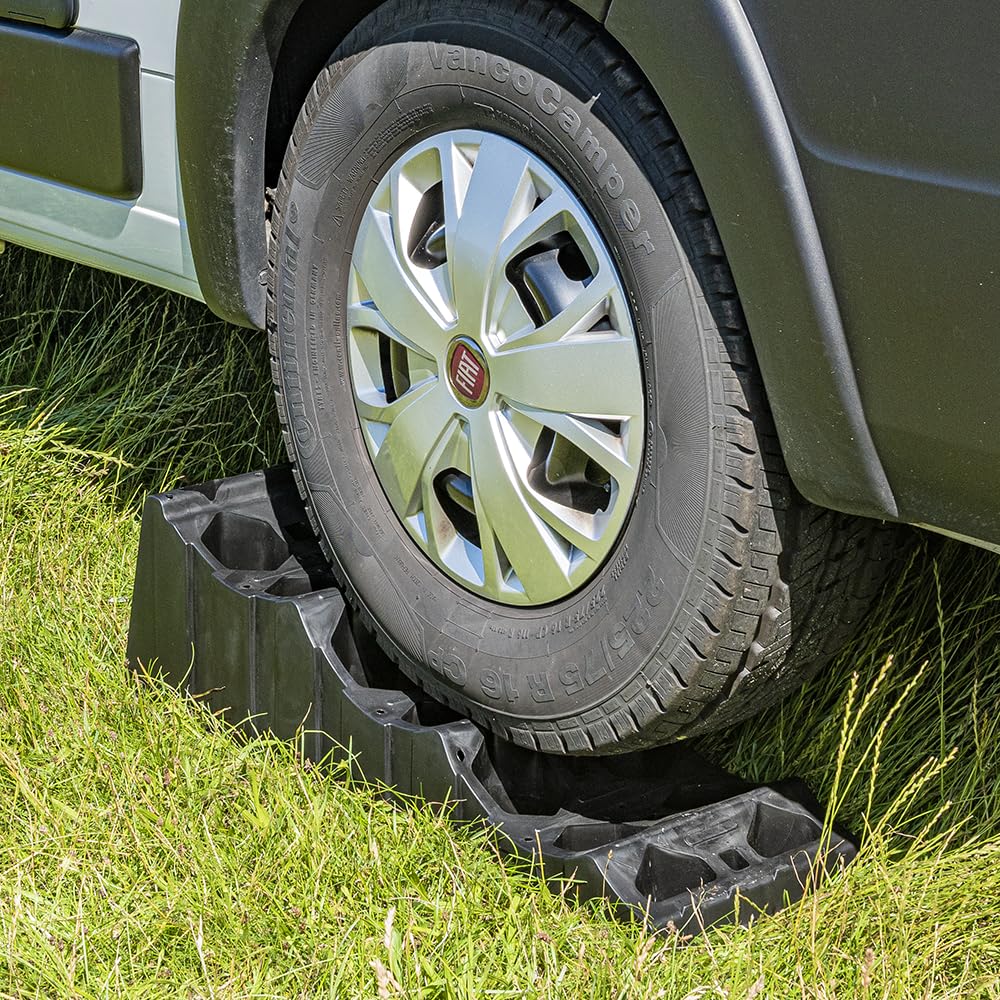 Campout XL Wohnwagenrampe – Rampen – 93 x 28,5 x 26,6 cm – Rampen – Radausgleich – 3 Höhen – extra Grip – Leichter Kunststoff – inklusive Tragetasche – Max. 5000 kg Tragkraft – 2 St – Schwarz