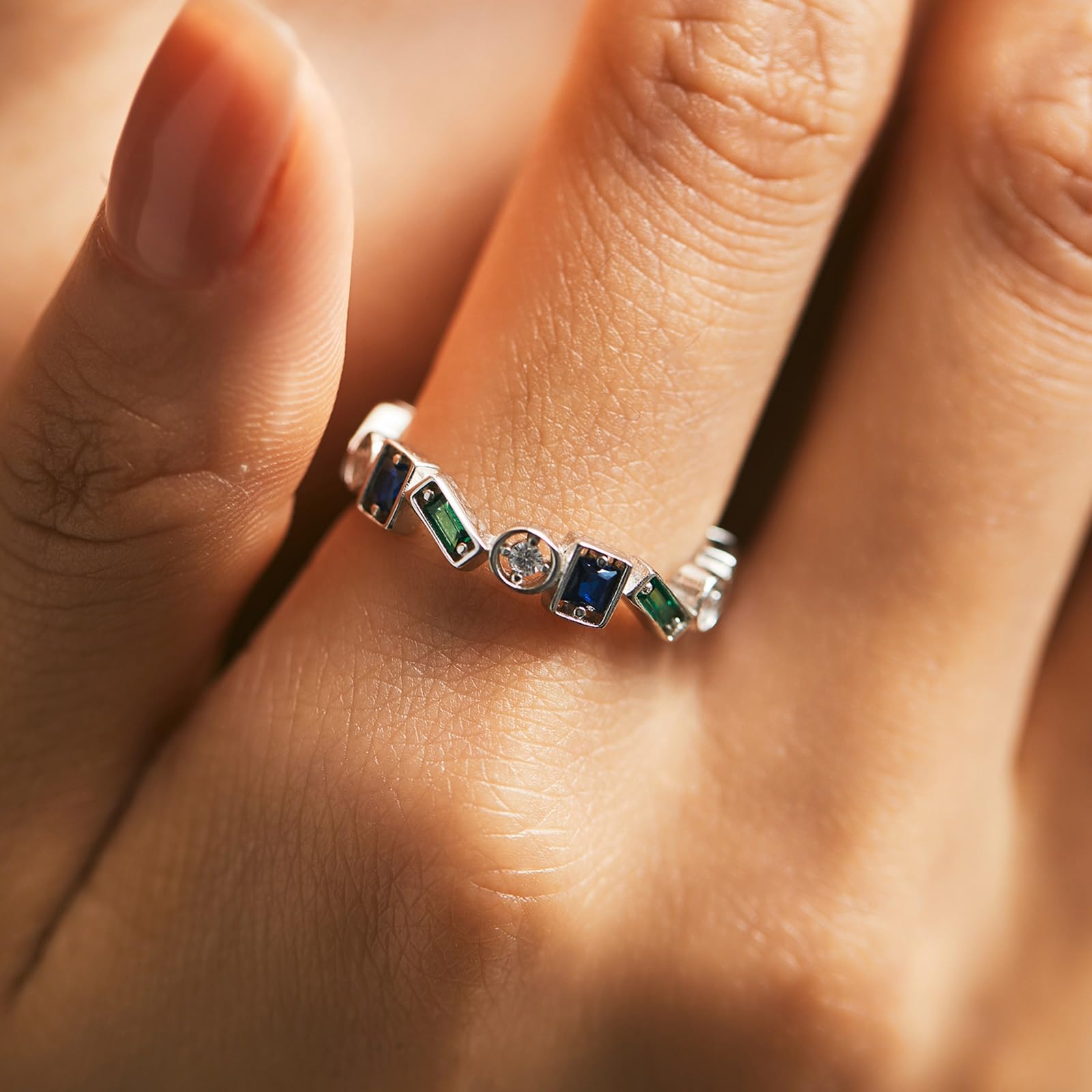 Anello Nuziale, Donna Oro Bianco Intarsio di Forma Geometrica con Pietre preziose Colorate