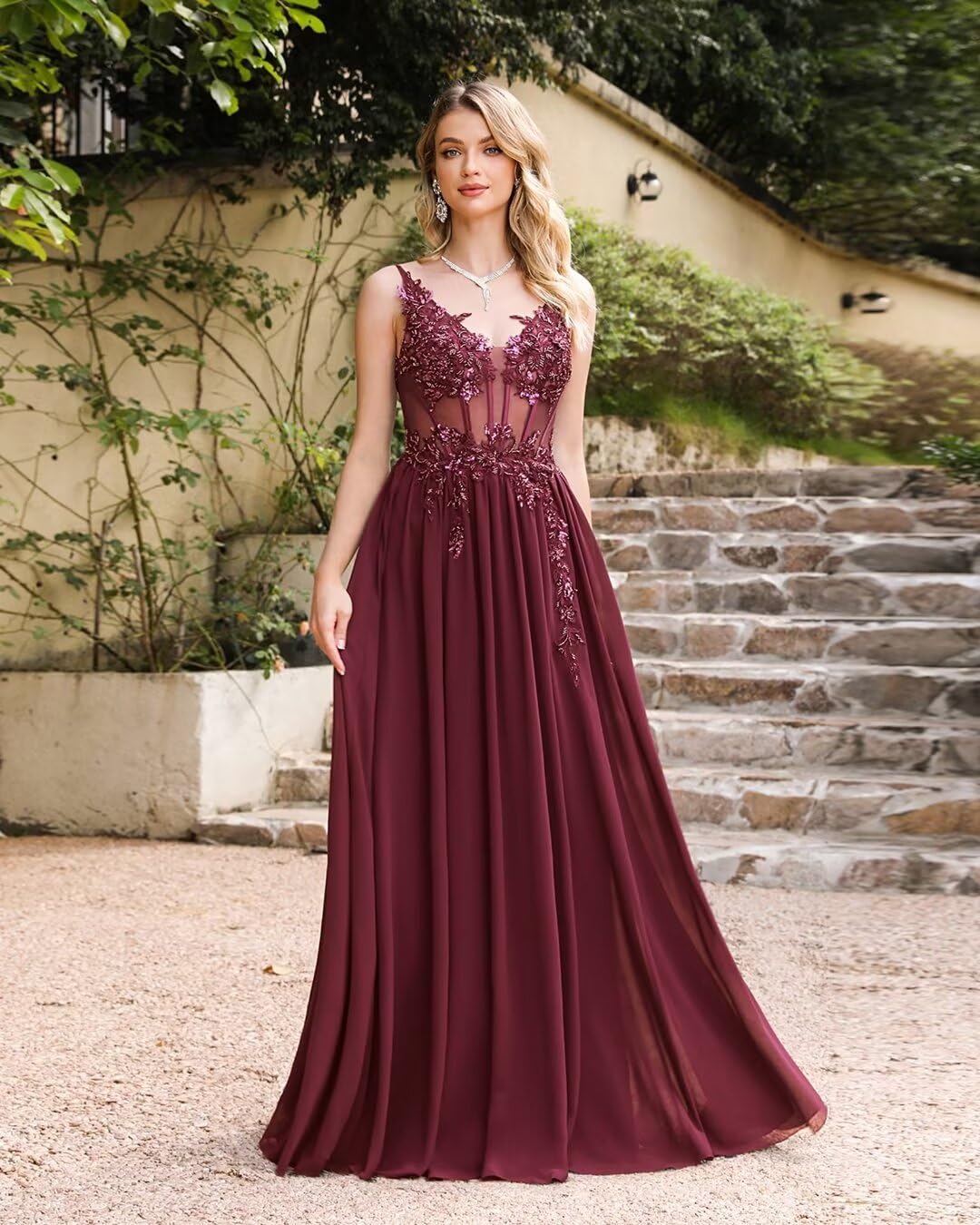 Misshow Luxuriöses Abendkleid für Zeremonie, lang, Pailletten, Perlen, mit Applikationen aus floralem Chiffon