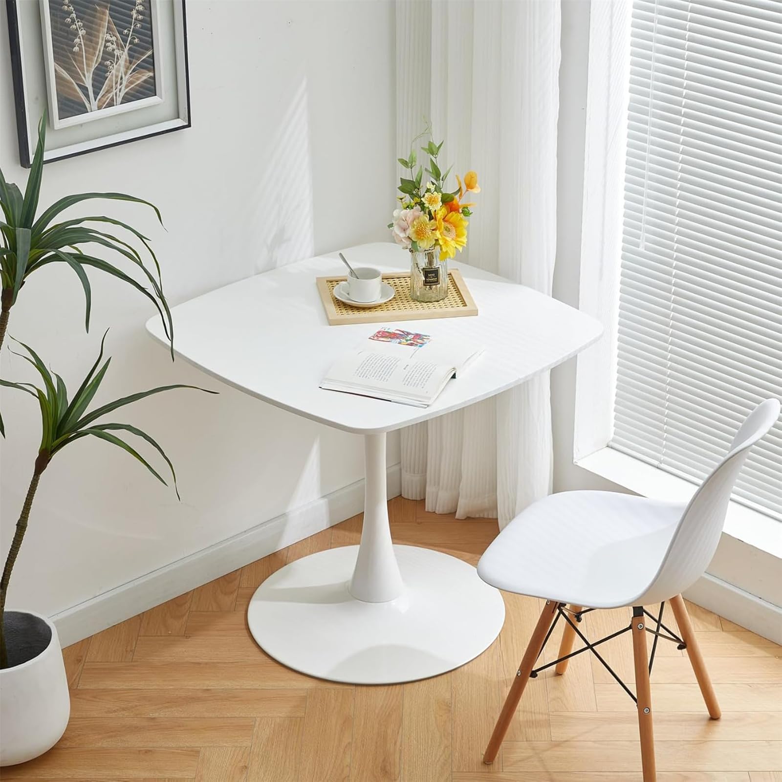 Petite table tulipe moderne du milieu du siècle avec socle en métal pour salle à manger carrée pour salon, café et bureau 60 cm