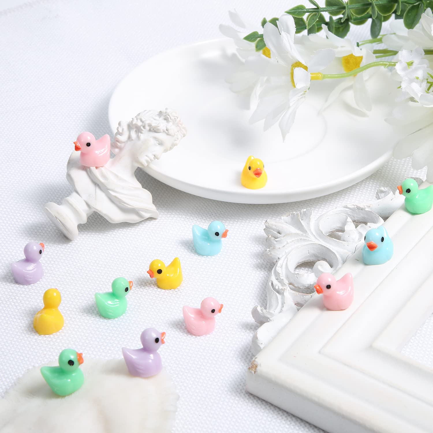 Dfuqanb Lot De 120 Mini Canards En Résine Pour Travaux Manuels, Mini Canards, Petits Canards, Figurines Miniatures, Pour Aquarium, Jardin, Paysage, Maison De Poupée, Bricolage