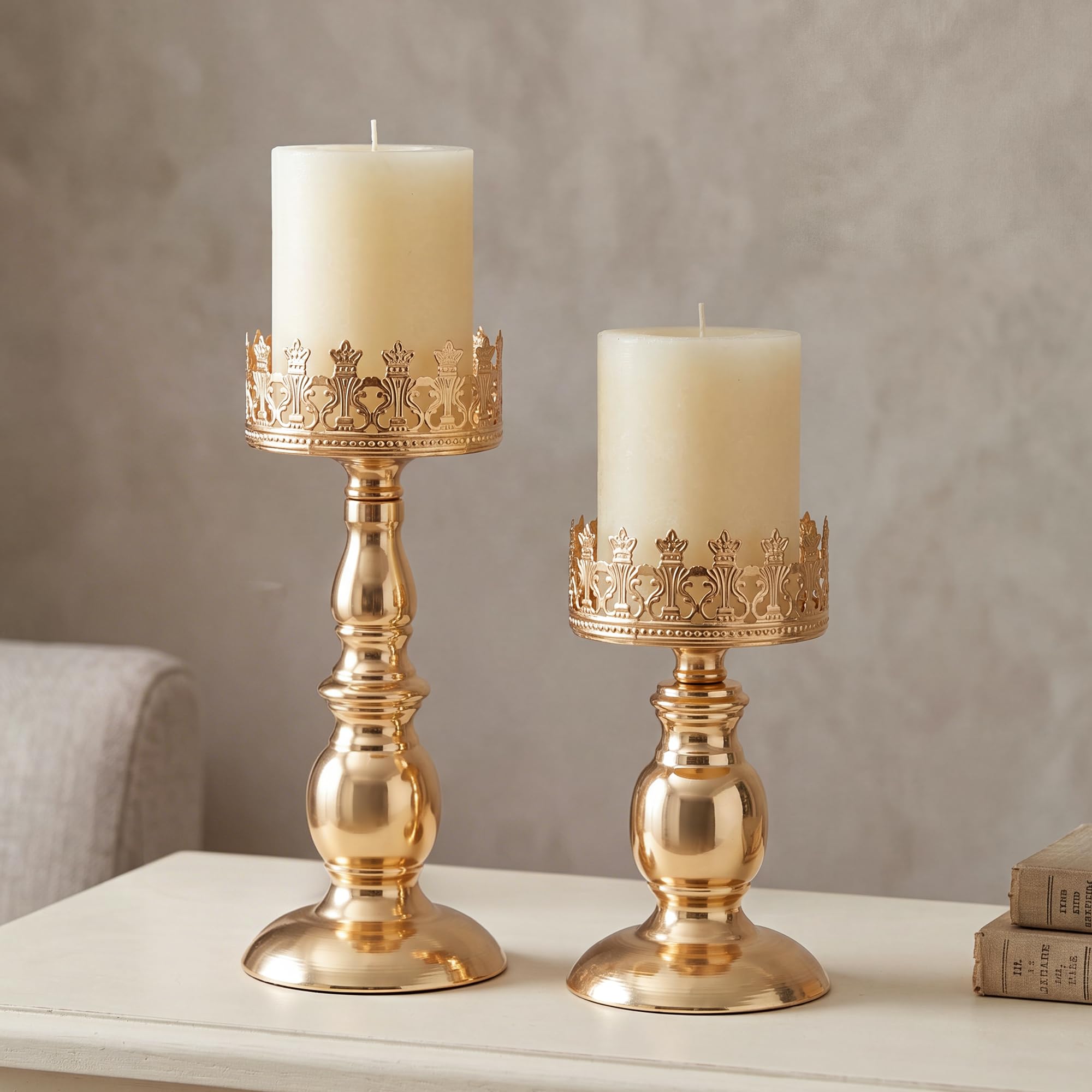Set di 2 portacandele decorativi in metallo dorato con design intagliato, centrotavola per matrimoni, sala da pranzo, soggiorno