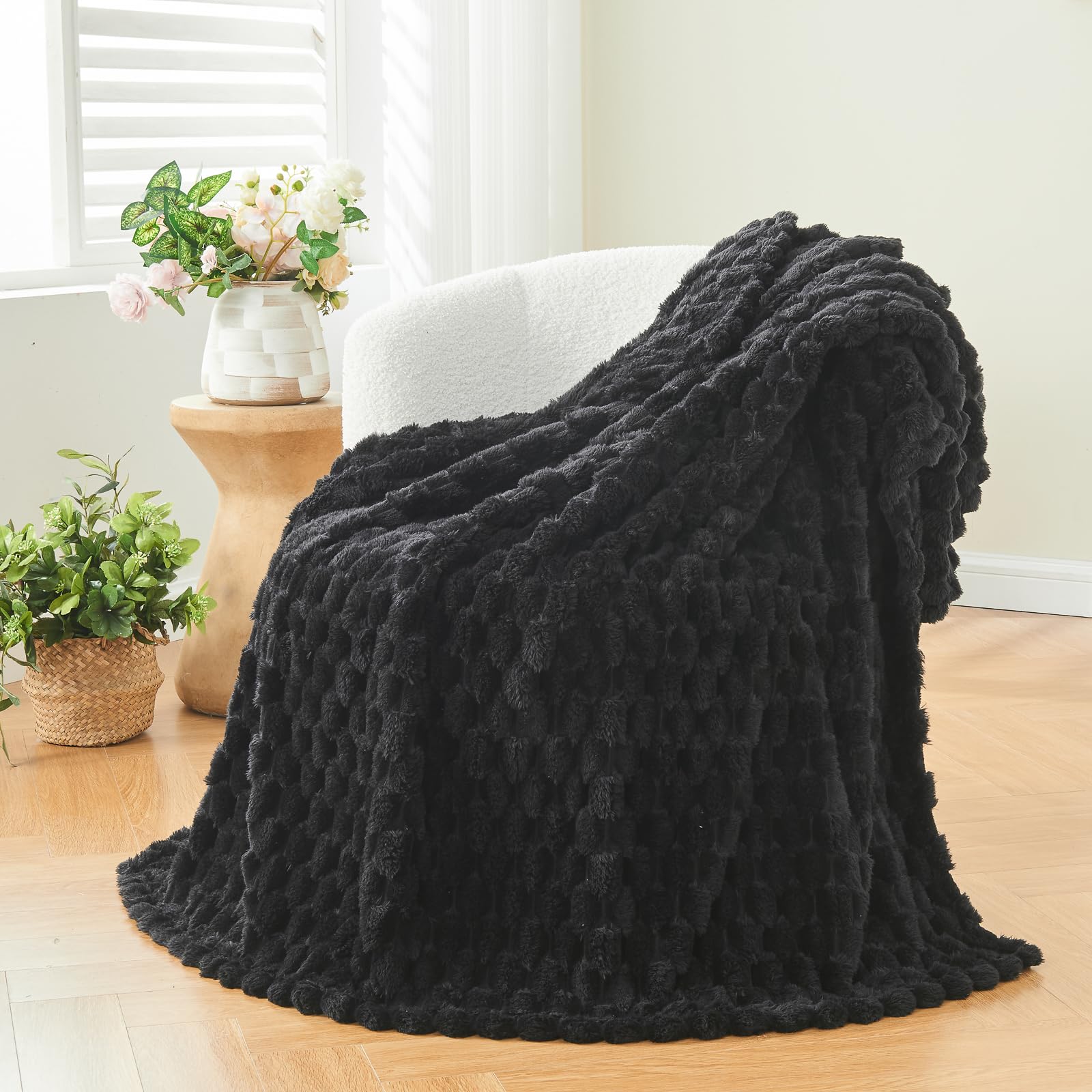NEWCOSPLAY Super Soft Throw Blanket Black Premium Silky Flannel Fleece ...
